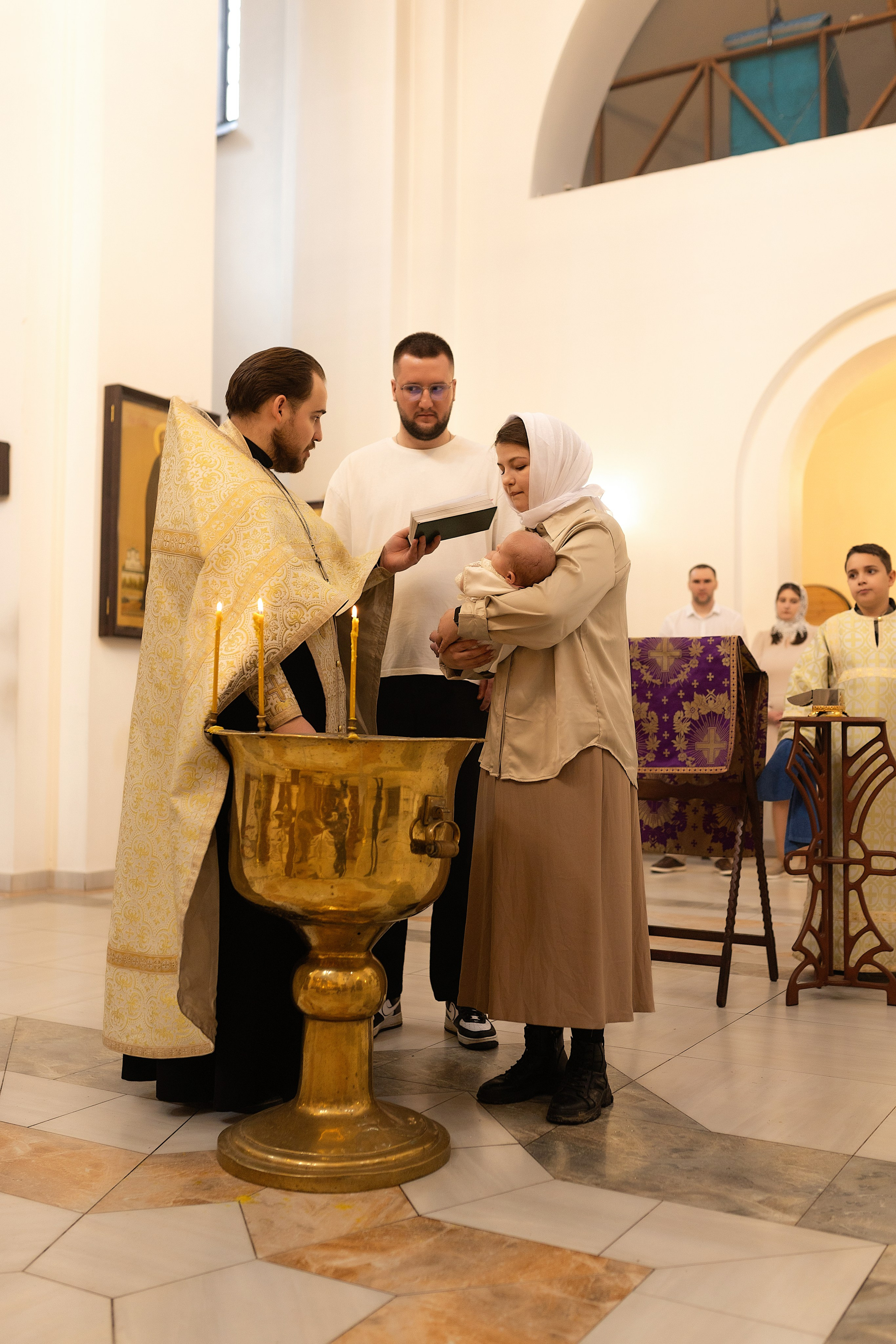 Таинство крещения Алисы. Фотограф в Железнодорожном и Балашихе