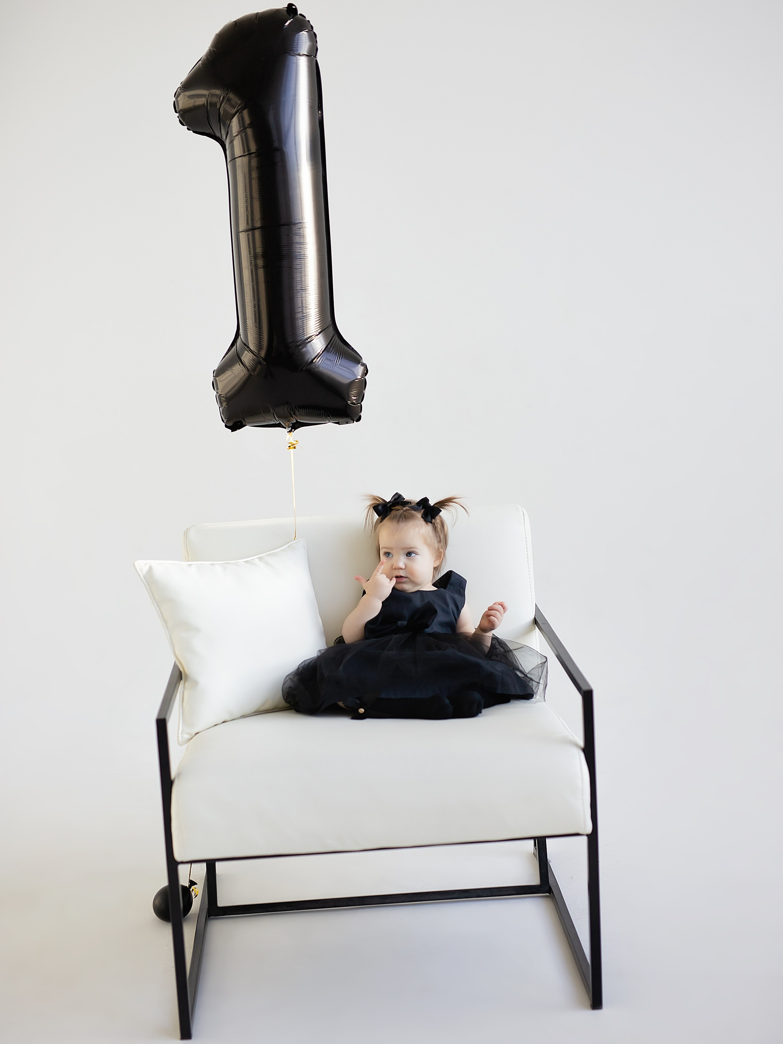 В студии, фотосессия на годик. Фотограф в Перми Anastasia Aone