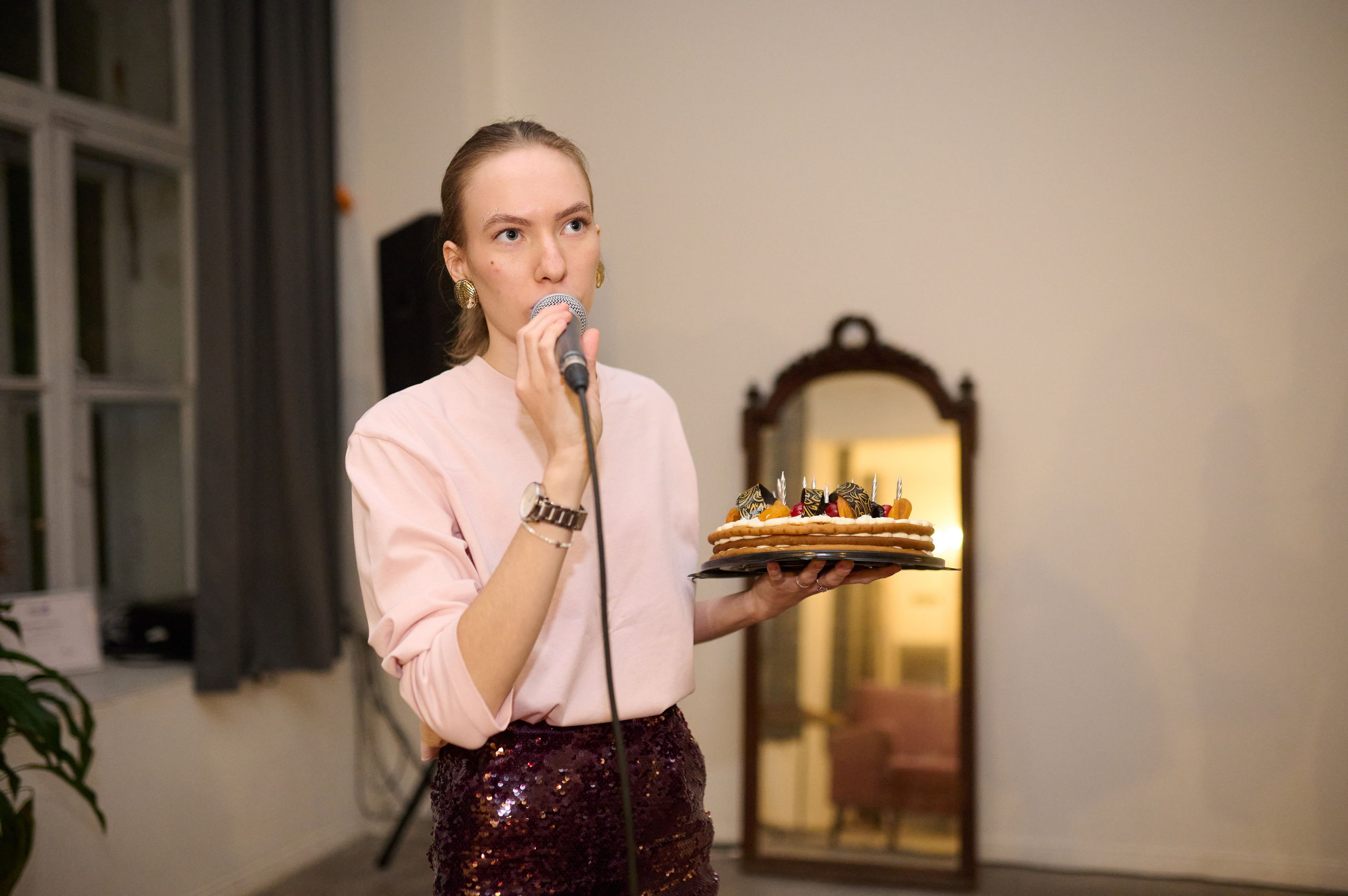 Квартирник. День рождения в Лофте. Фотограф в Санкт Петербурге Александра Вильдгрубе