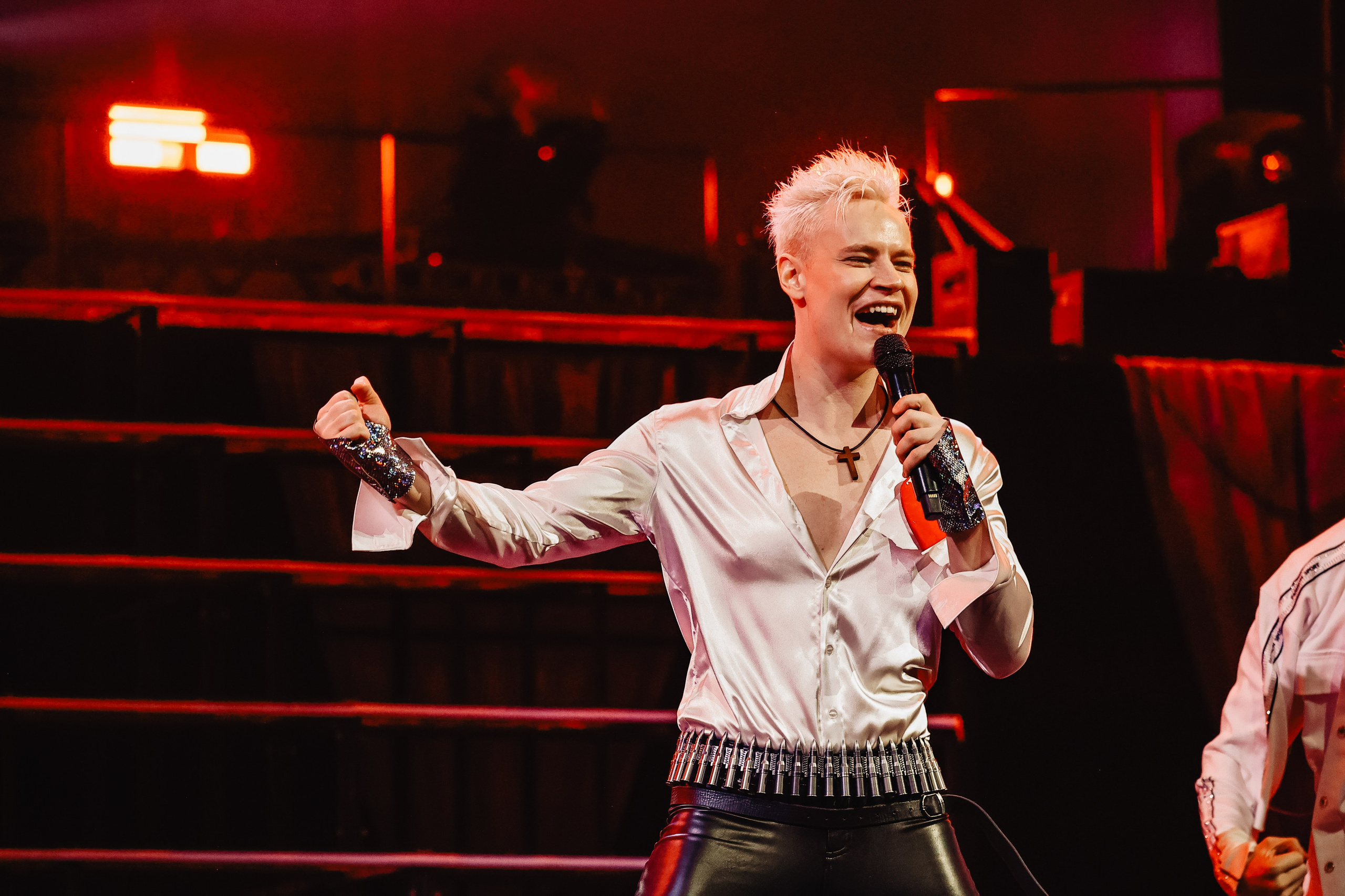 ШАМАН-ОНА МОЯ! @LIVE ARENA