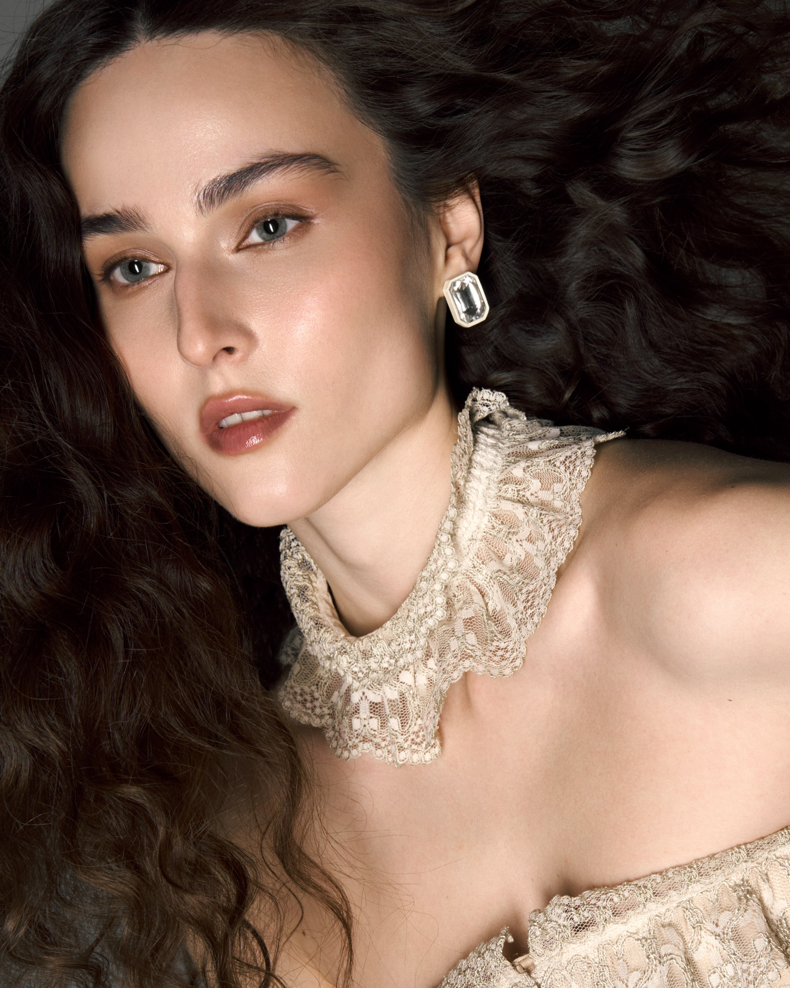 VICTORIA (editorial). Anastasia Patshina