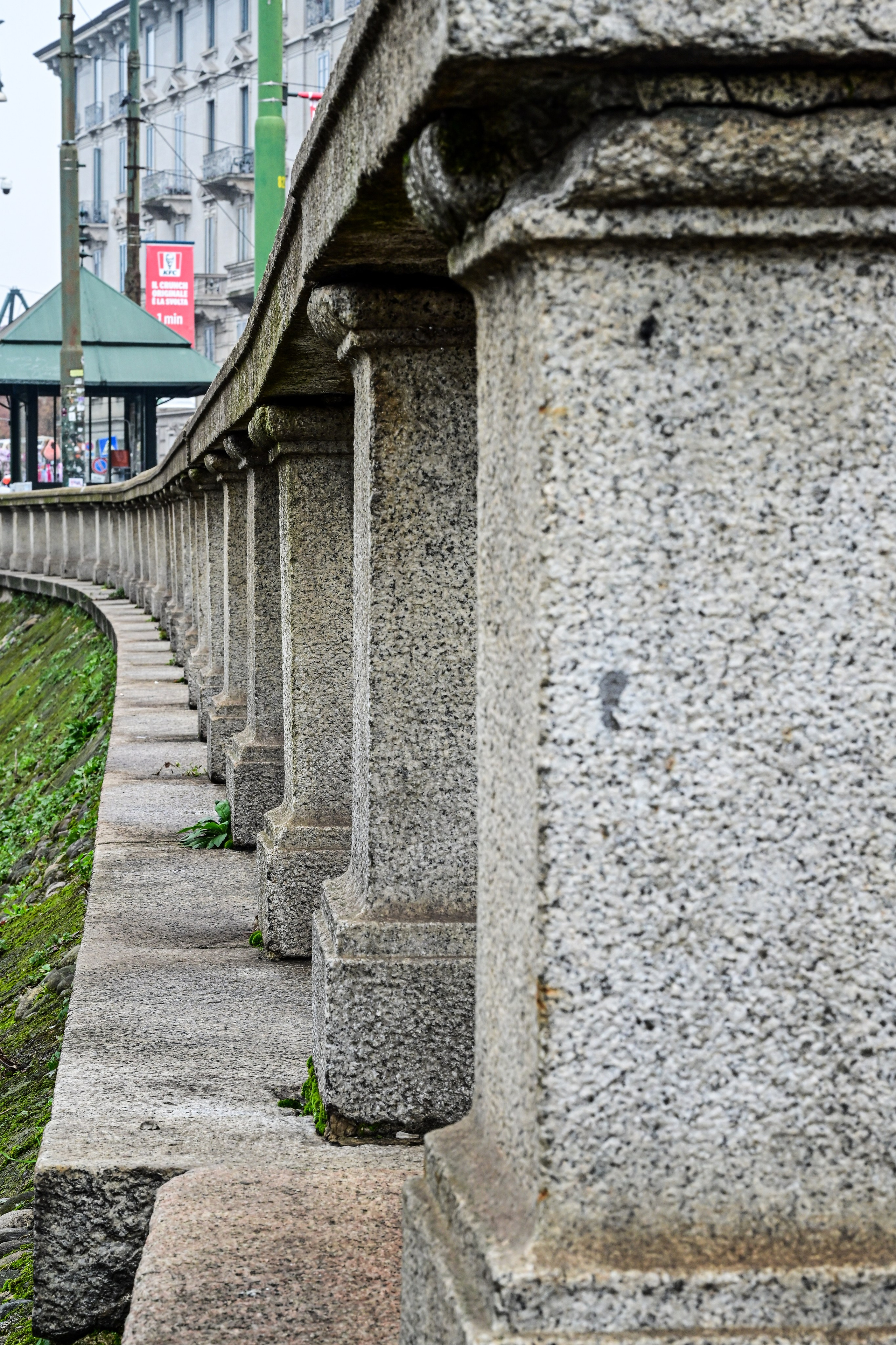 Milano: Navigli, City, Trams. Фотограф Минск