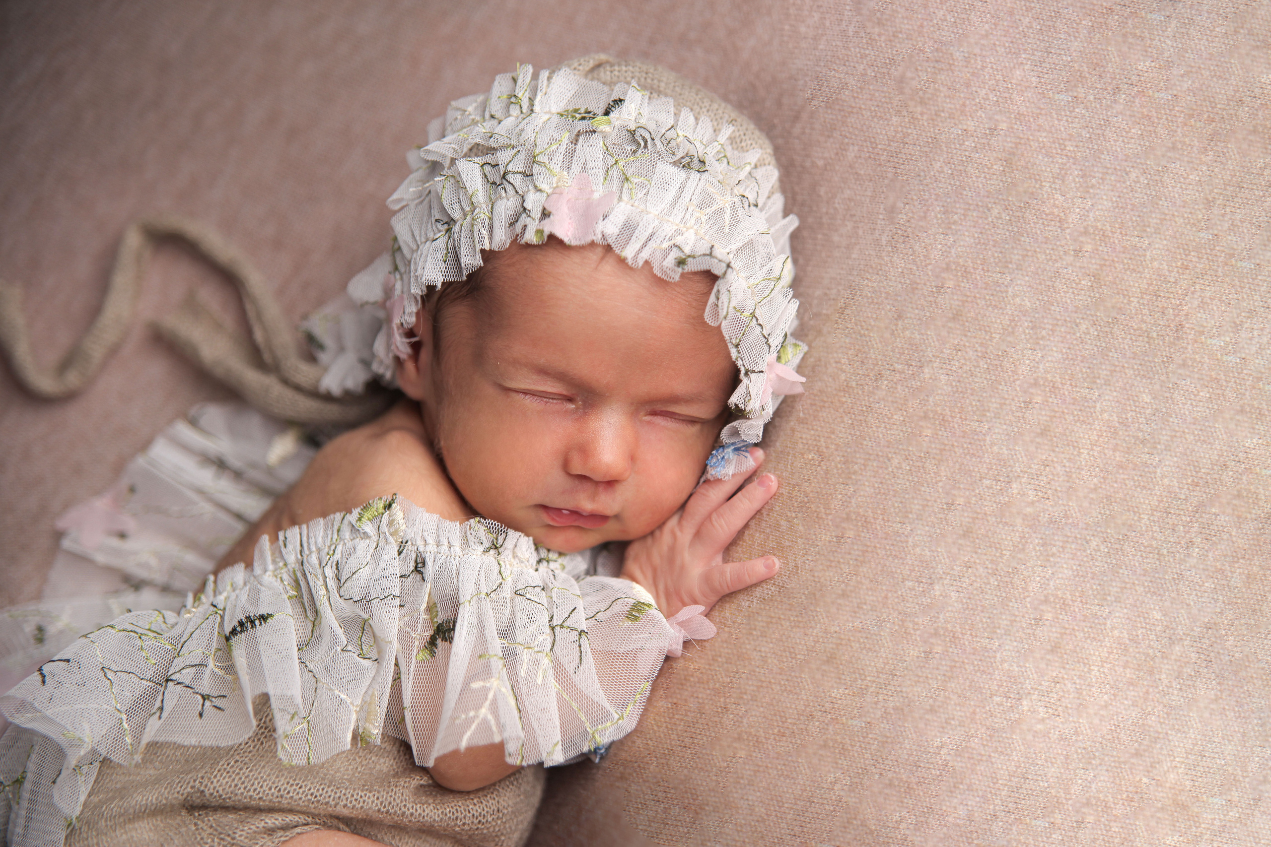 Ньюборн нью Борн newborn Краснодар фотосессия новорожденных фотосессия новорождённого Краснодар Life style лайф стайл беременность дети малыш новорожденный семья ребенок 