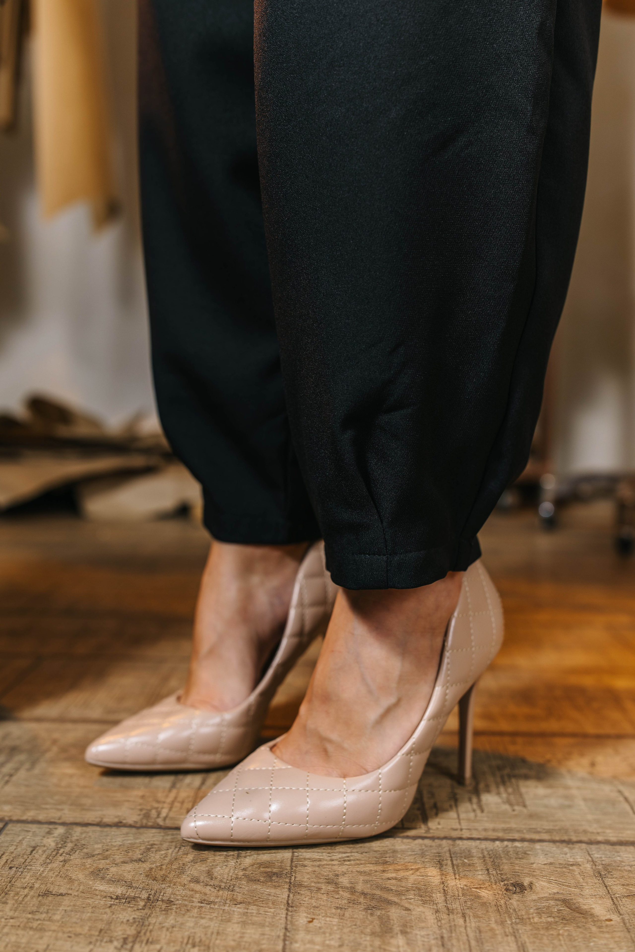 Реклама Брюк. Профессиональный фотограф