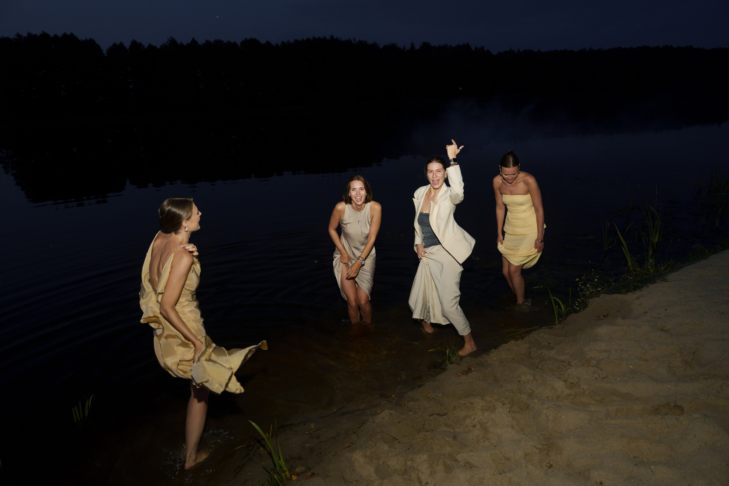 Михаил и Ольга (банкетная часть г. Брянск). Свадебный и репортажный фотограф Элина Козырьянова