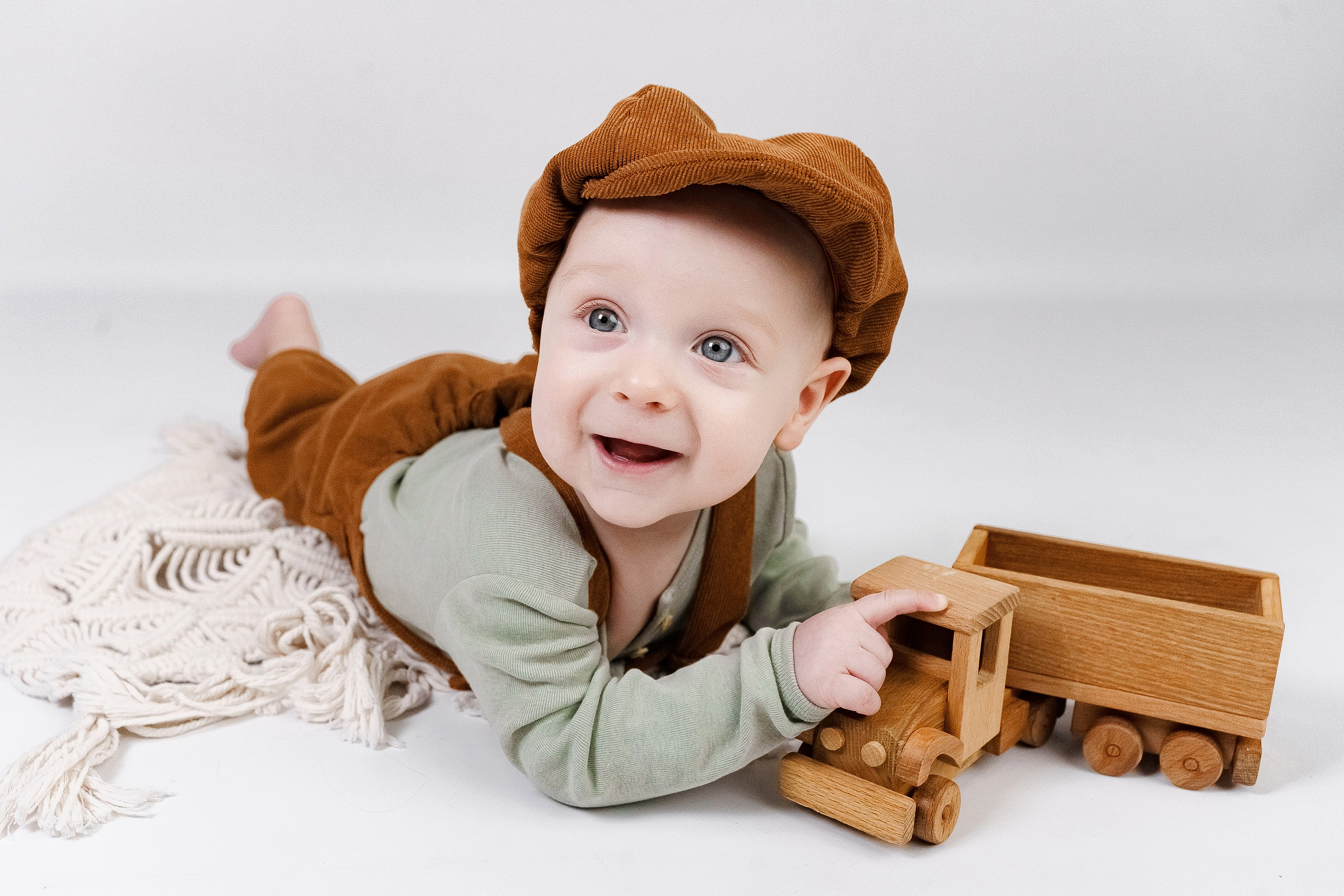 Детские локации. Фотограф новорожденных в г. Павлово Беспалова Екатерина