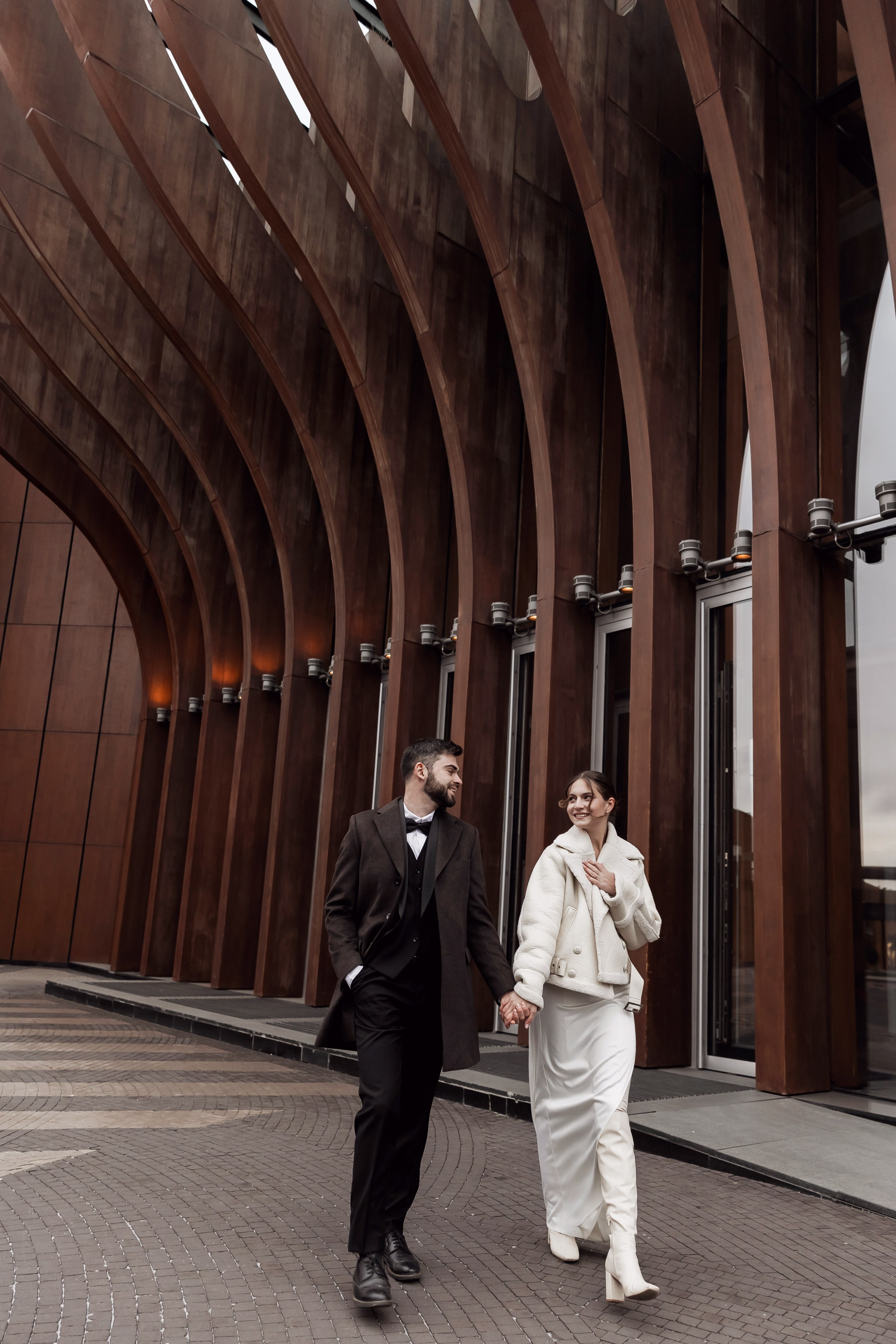 Свадебная фотосессия перед росписью в ЗАГСе. Студийная съемка жениха и невесты. Анастасия Чиркова, Фотограф Москва