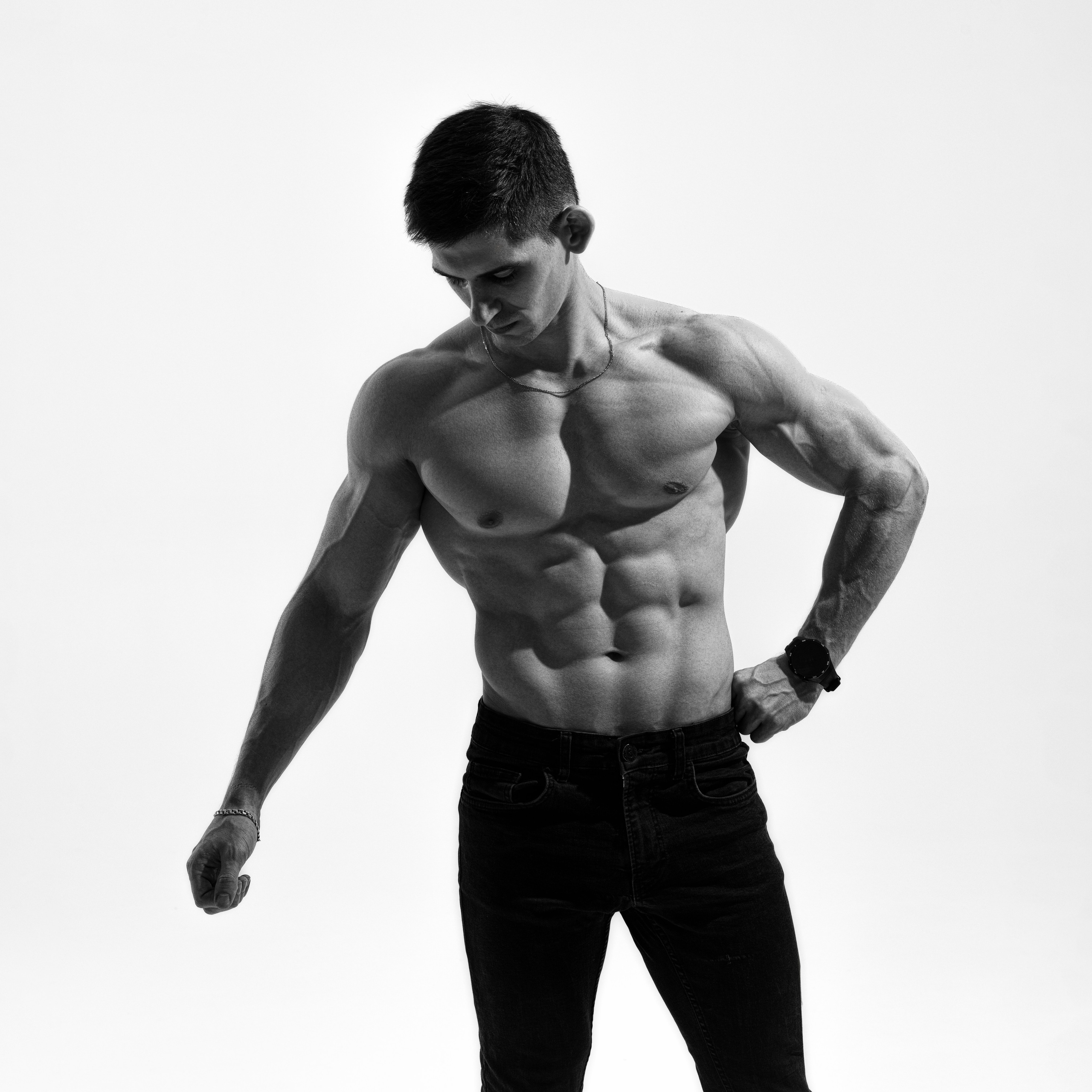 Съемка с Владом на циклораме с импульсным светом для себя и контента. Дмитрий Шульгин, портретный фотограф в Воронеже