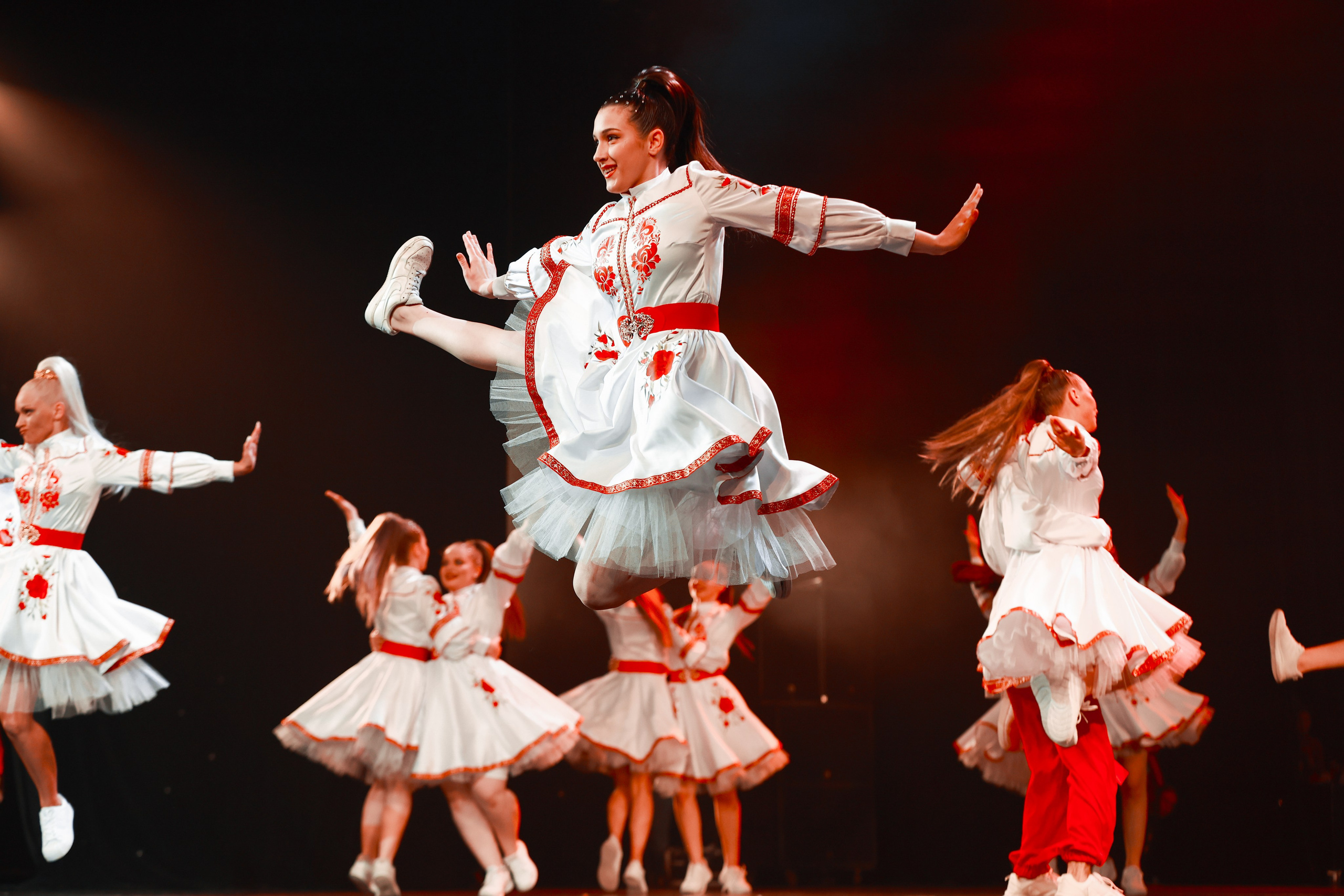 TODES Новогодняя перезагрузка 2024. MIG — студия спортивной фотографии Михаила Голянского