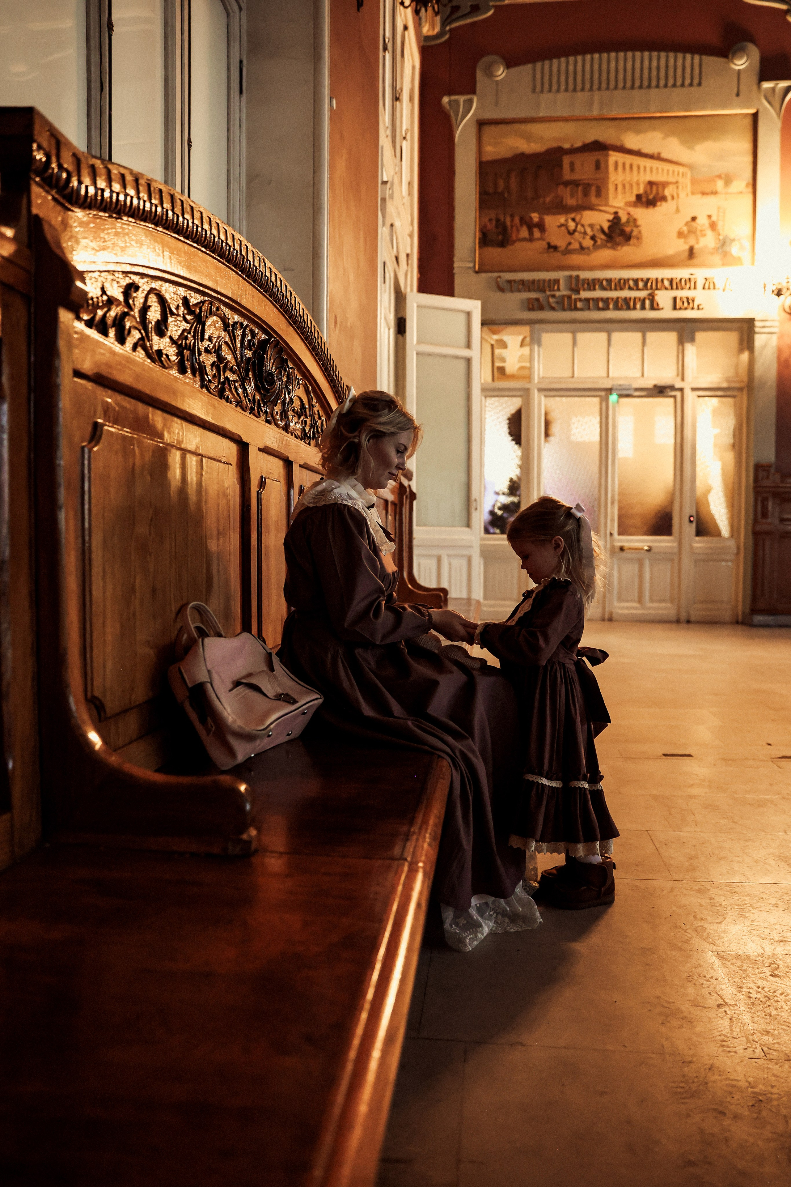 Ретро съемка на Витебском вокзале. Фотограф — Татьяна Кириллова, г. Санкт-Петербург