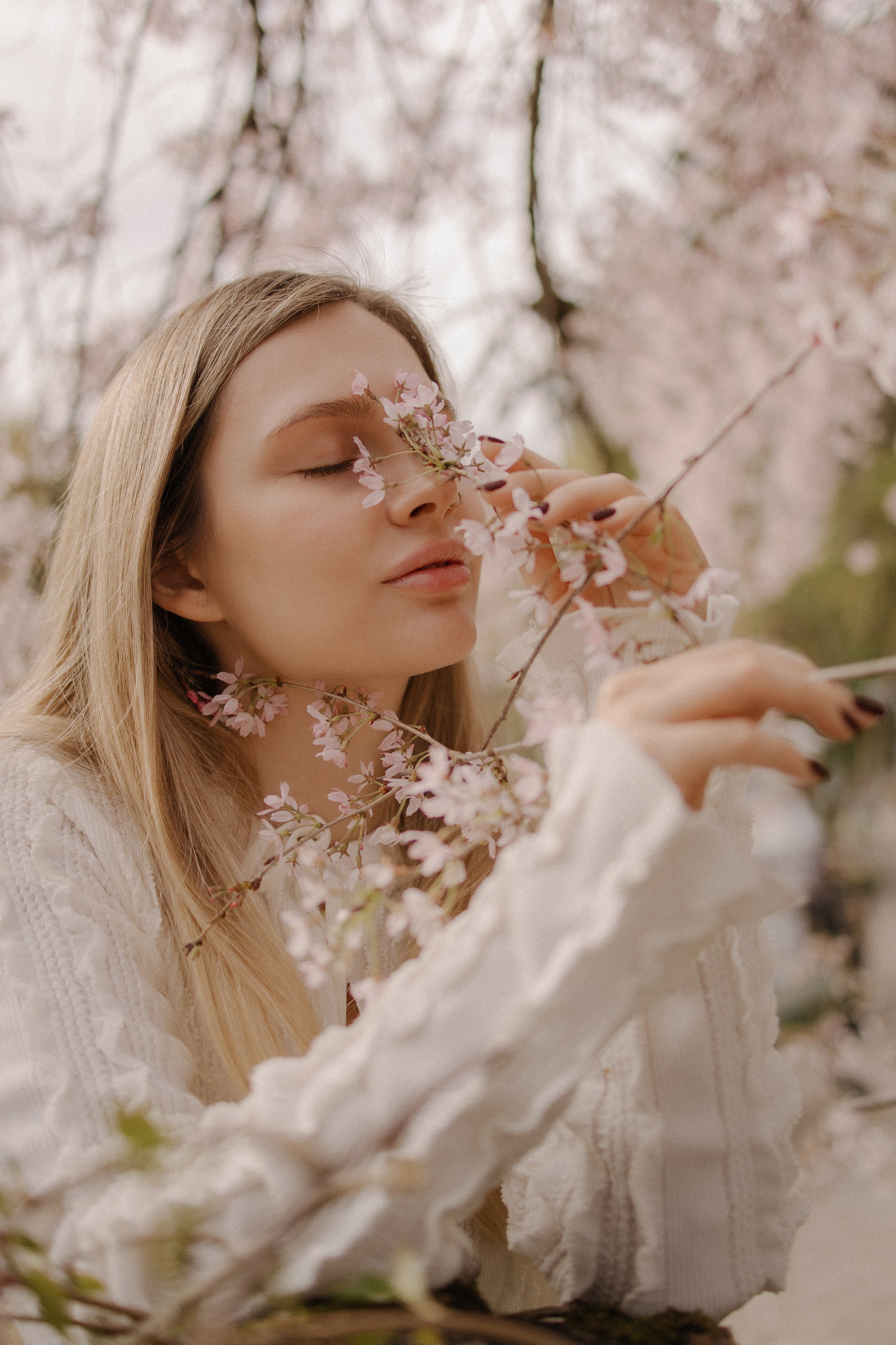 Света в сакуре. Фотограф Сочи Адлер Сириус Красная поляна Олеся Минив