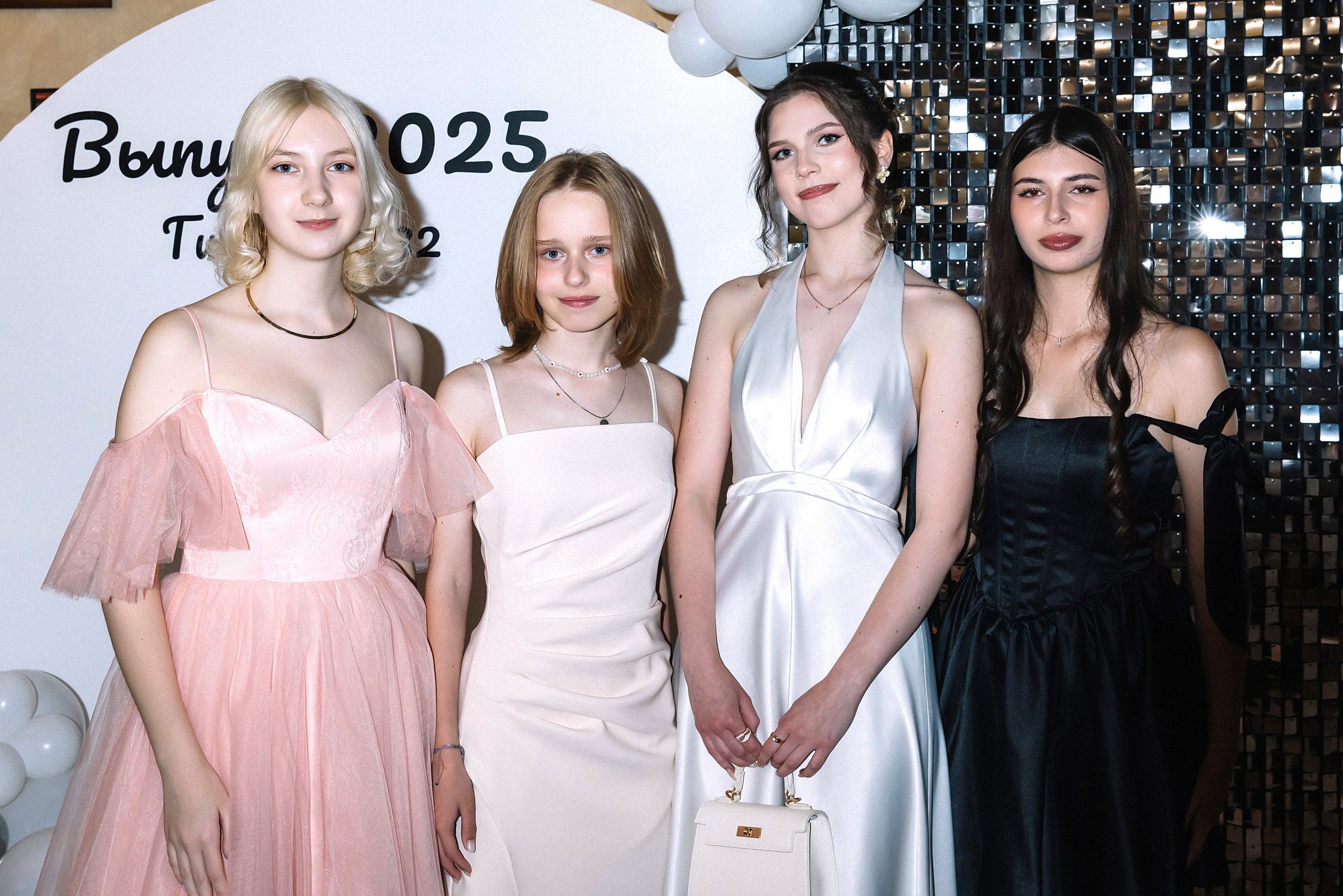 9 класс Гимназия 82. Фотограф и Видеограф в Краснодаре Юлия Солодченко