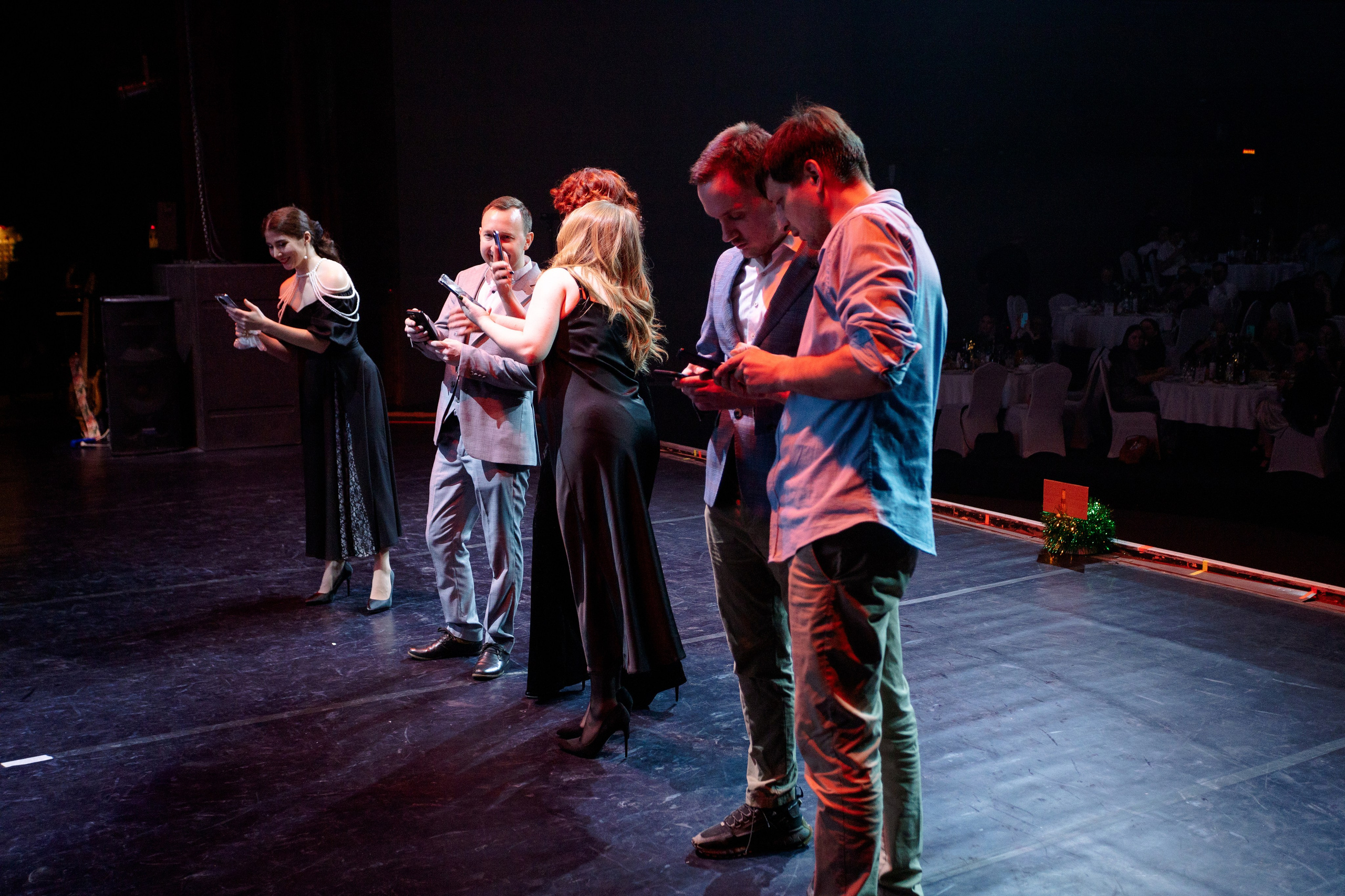 РЕПОРТАЖ: НОВЫЙ ГОД В ДК МЕТАЛЛУРГ. Профессиональный фотограф в Ижевске Леша Петров