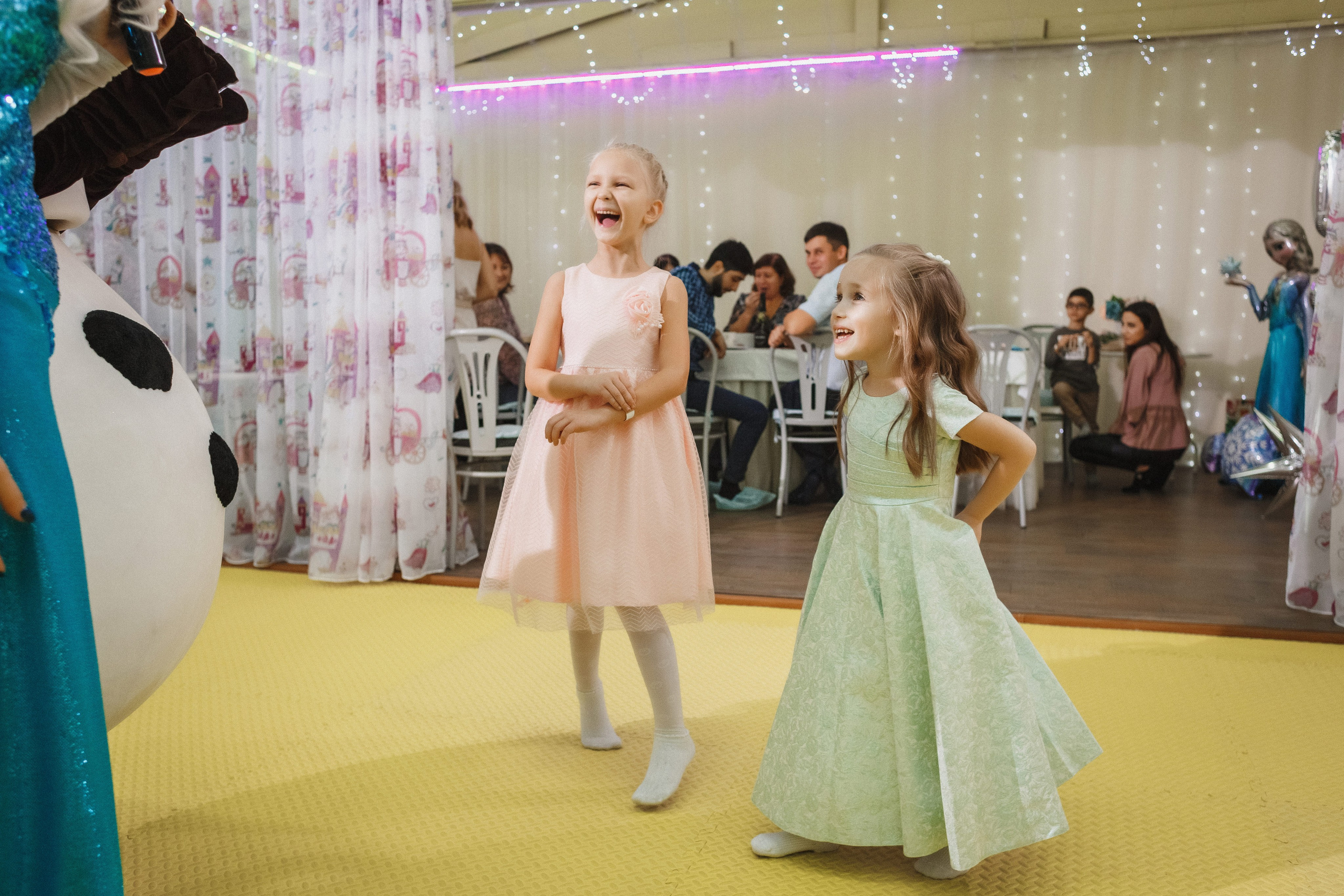 Уникальные фотографии дня рождения Анжелики в Тортуге Таганрога. Свадебный и семейный фотограф в Таганроге Бакарюк Антон