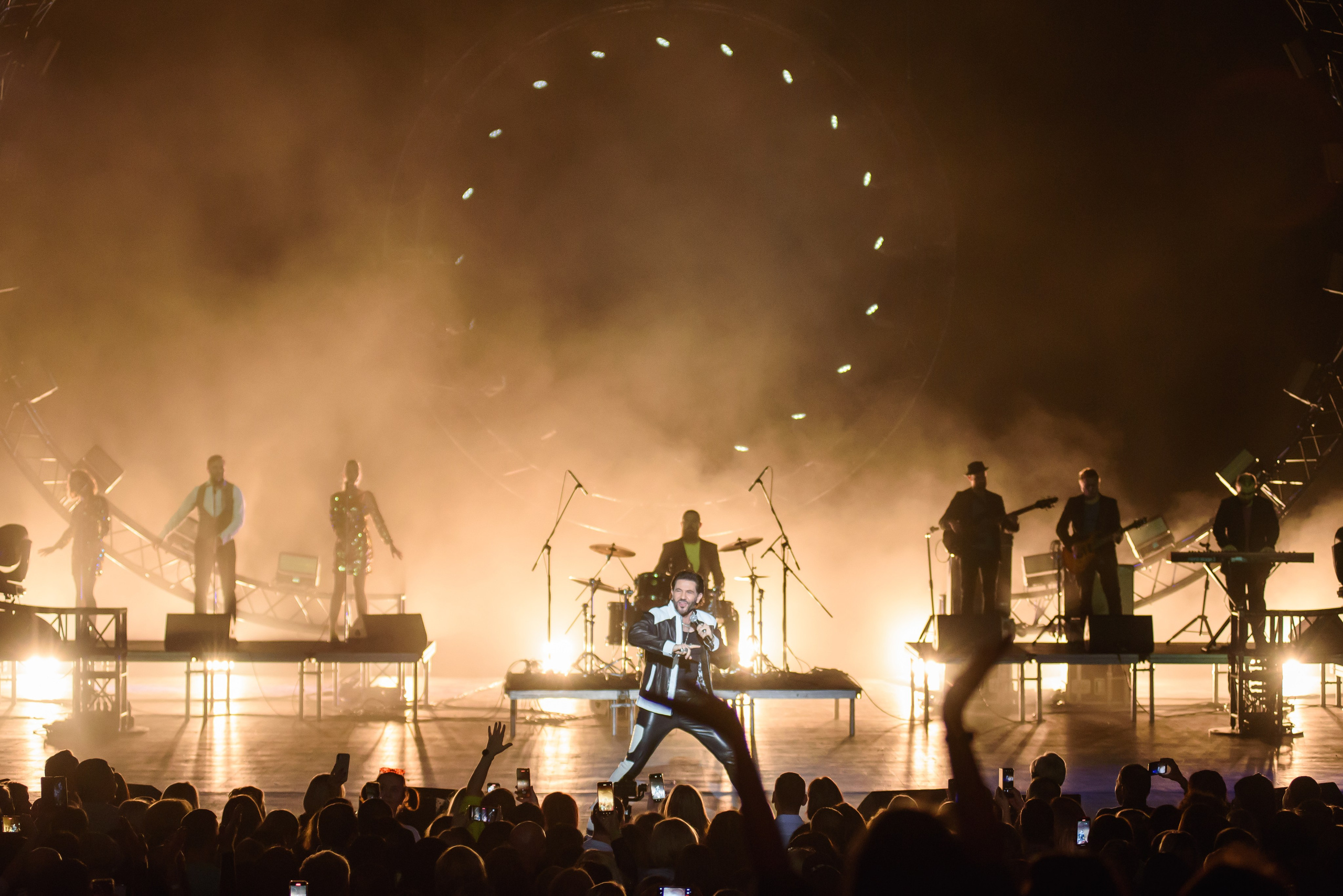 Дискотека 80-90-2000х — «Имена на все времена», Крокус Сити Холл. Бренд-фотограф для экспертов и блогеров в Москве Влада Горбовская