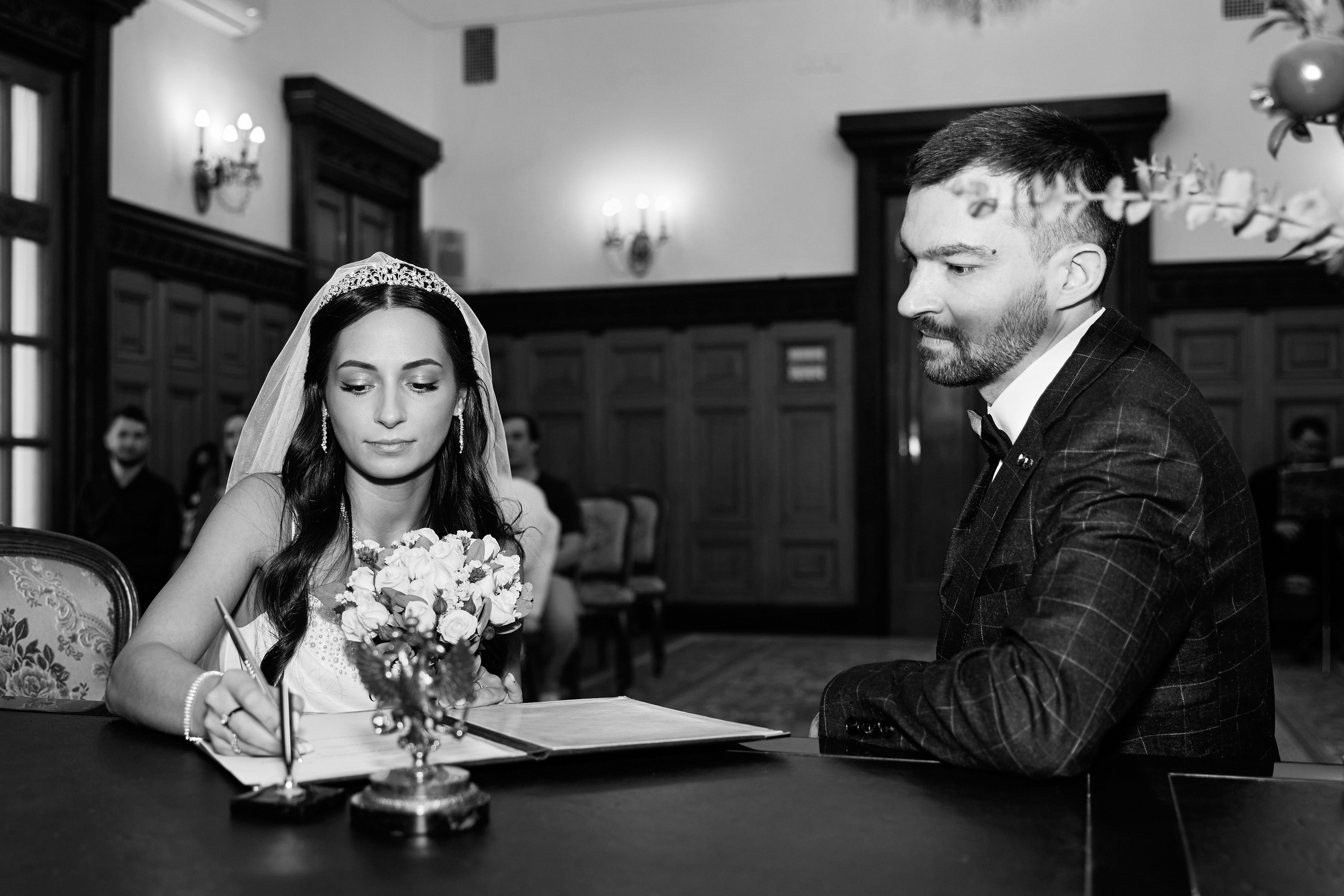 Свадебная фотосессия в Грибоедовской ЗАГСе