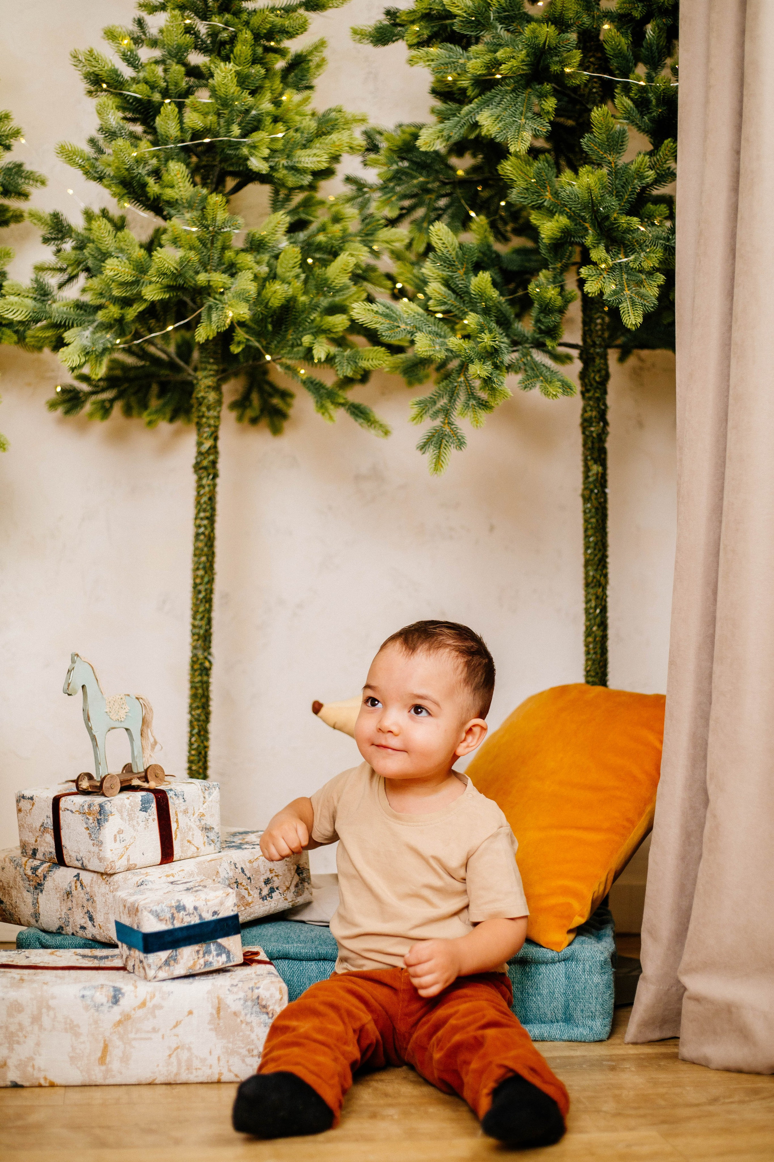 Лев с семьей. Рыжова Тамара