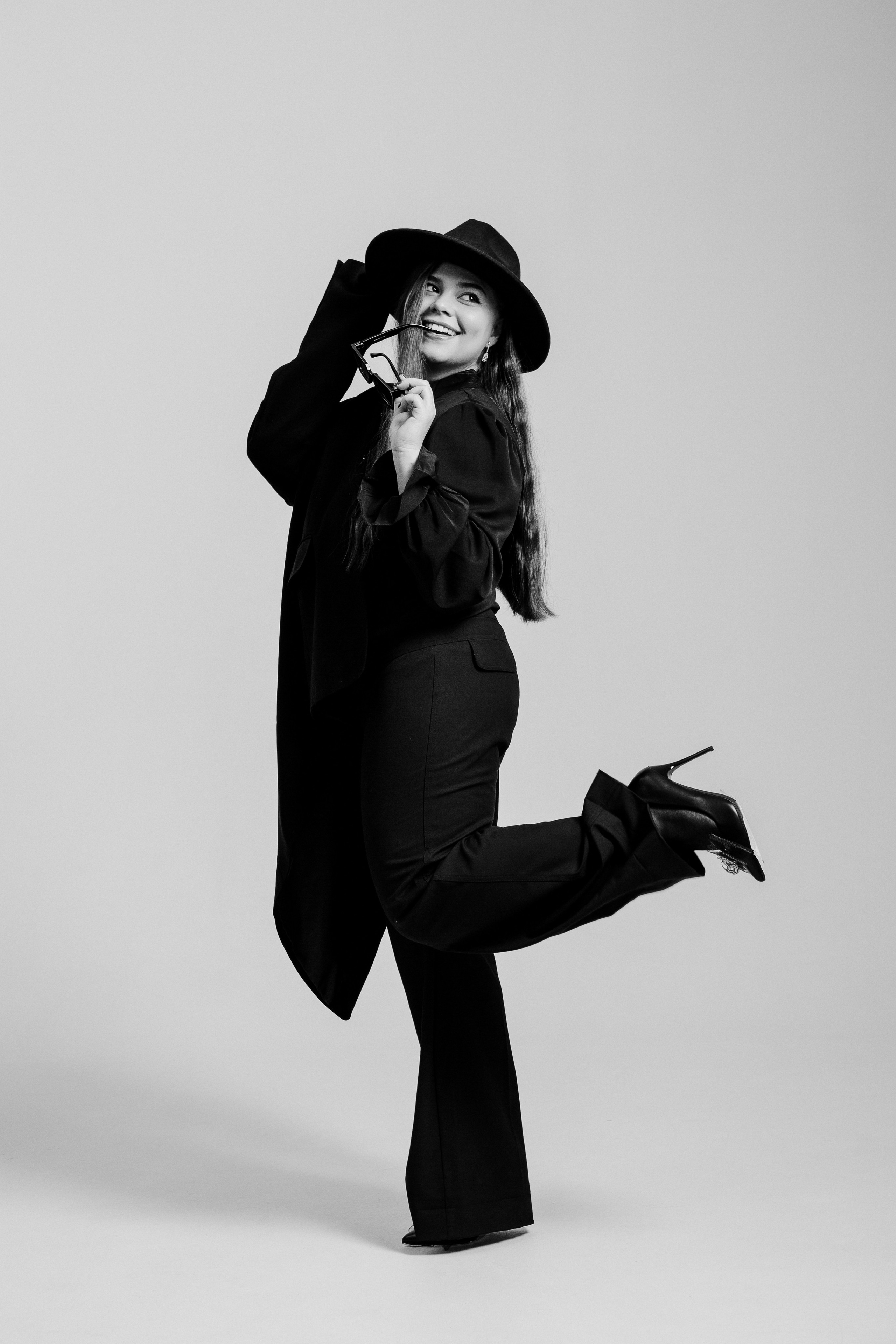 Фотосессия организаторов XOXO и невест в фотостудии 'Луч' в Таганроге. Свадебный и семейный фотограф в Таганроге Бакарюк Антон