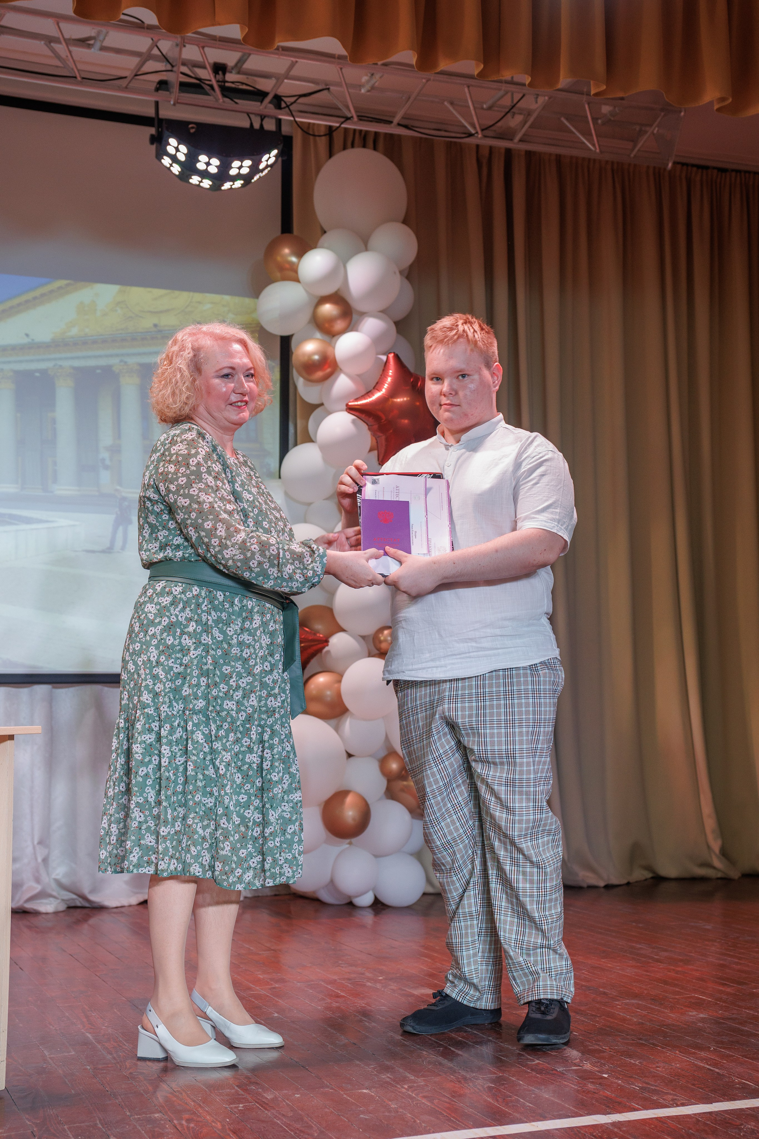 Вручение аттестатов. Свадебный и семейный фотограф в Новосибирске Ирина Дорошкова