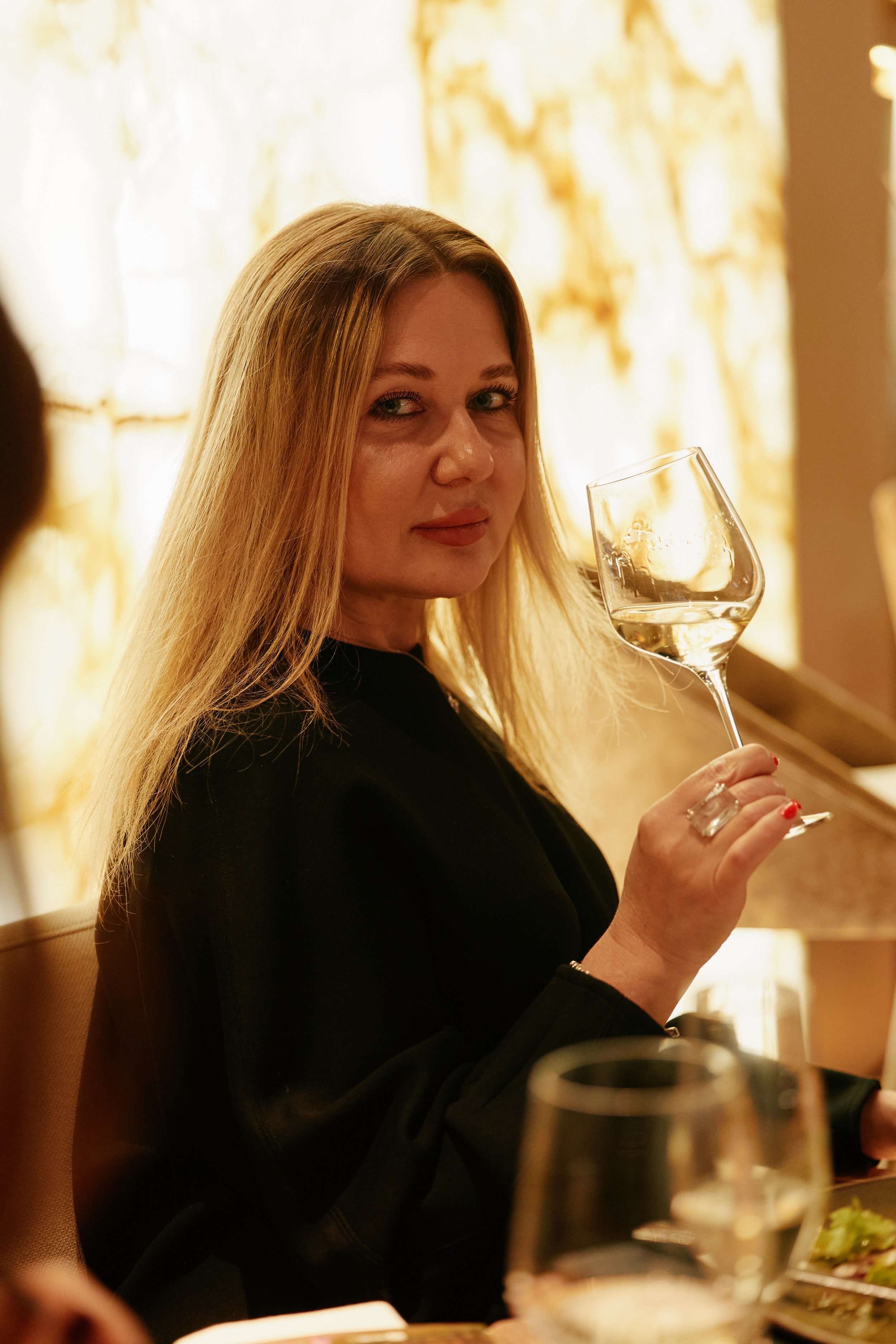 Винный вечер в Мясо&Рыба Marriott 24.04. Свадебный репортажный фотограф краснодар максим дремов дрёмов фотосессия студия цена