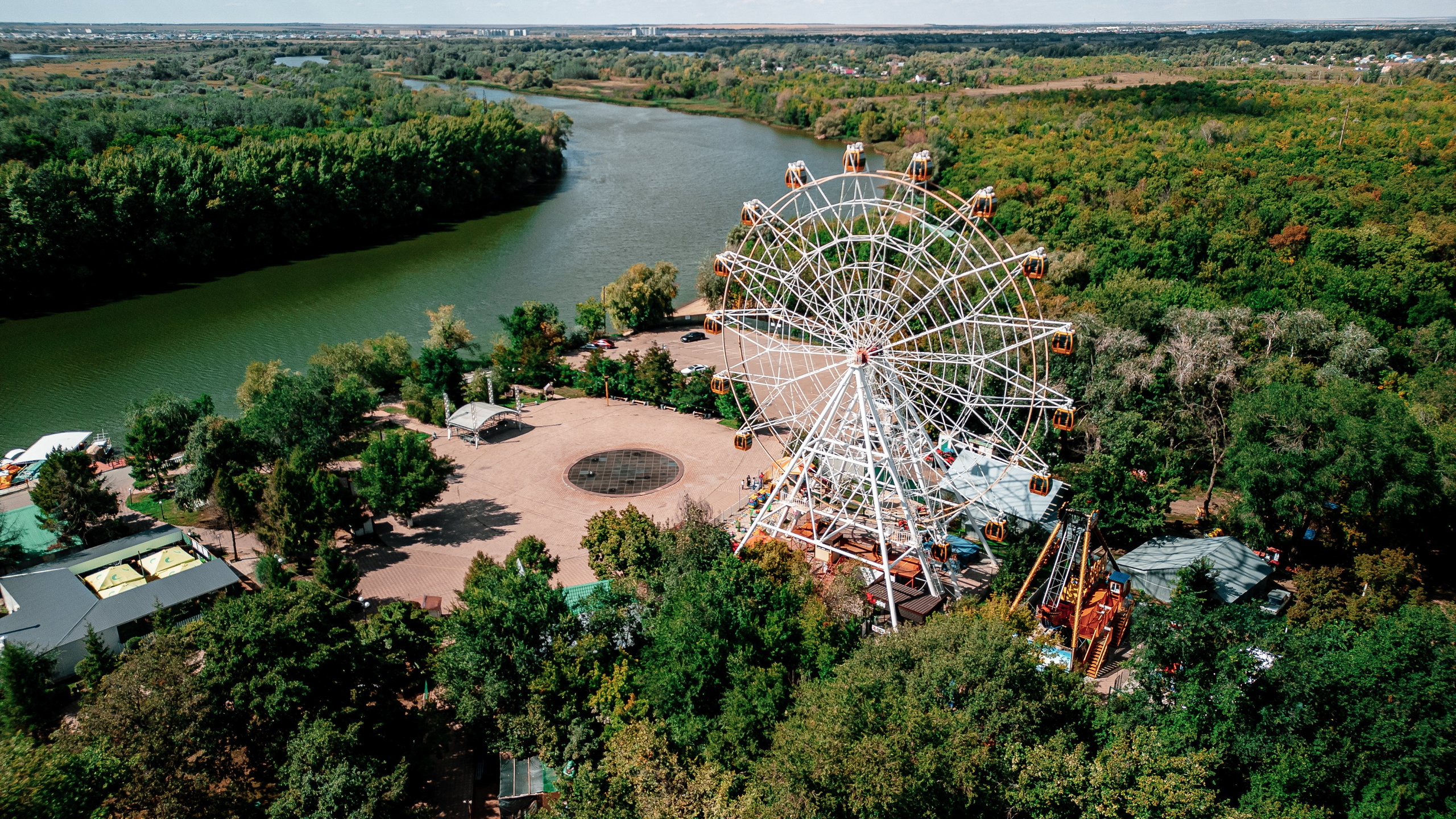 dji, dji mini 3 pro, парк кирова, городской парк культуры и отдыха уральск, чаган, река, колесо обозрения