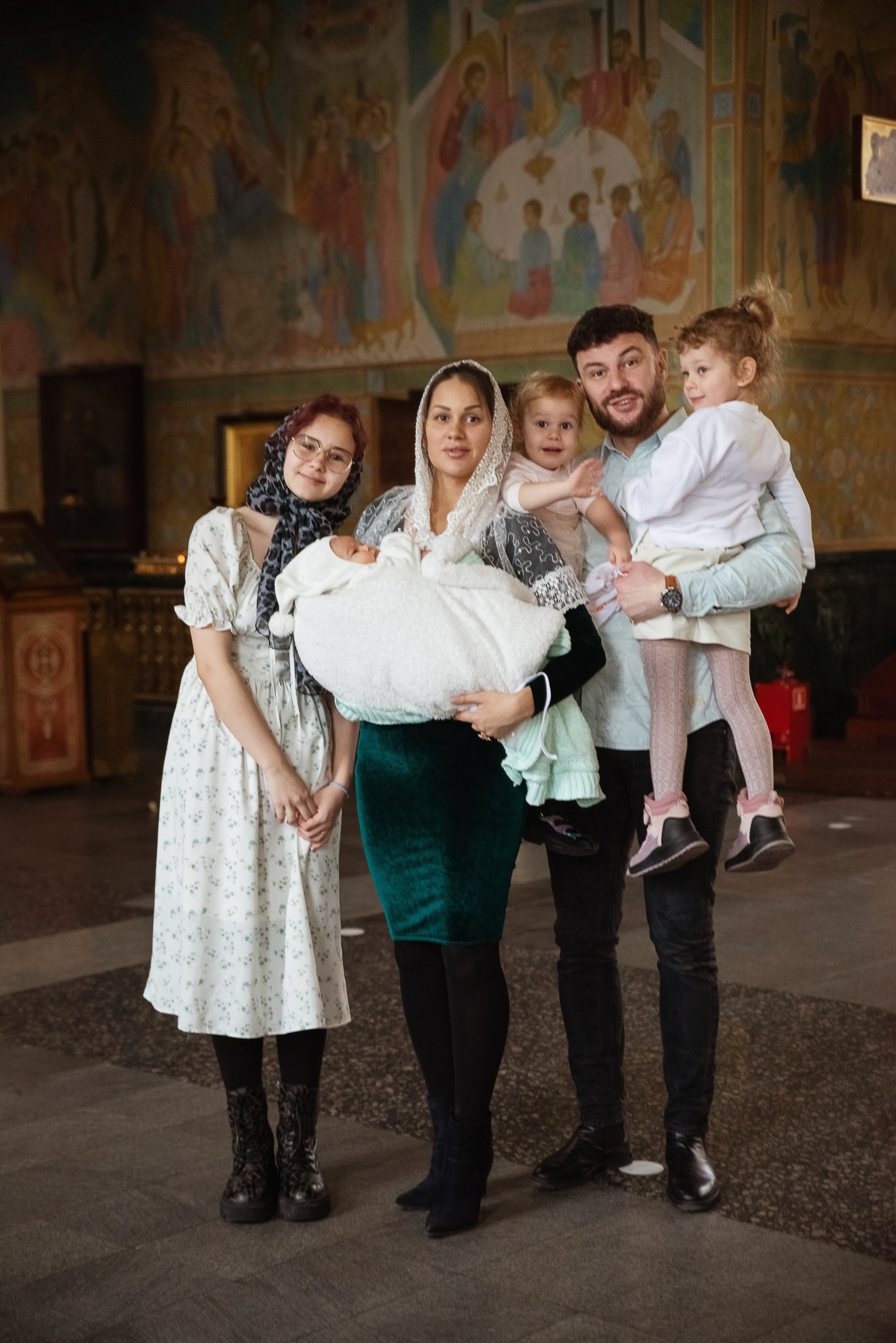 Крещение Дарины. Свято-Троицкий собор. Фотограф новорожденных Екатеринбург, Первоуральск