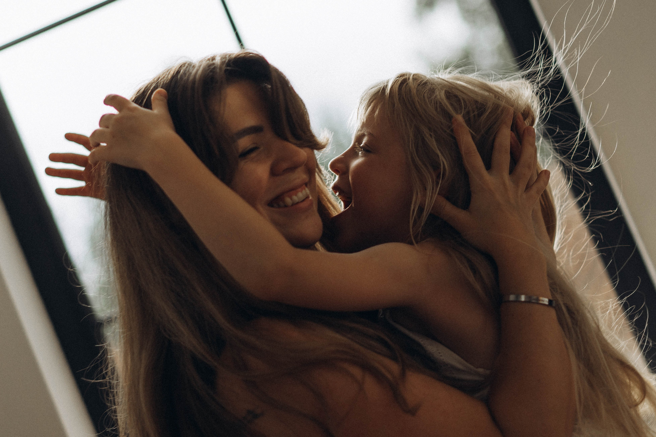 Фотосессия домашняя мама и дочка. Фотограф Екатеринбург Кокшарова Александра