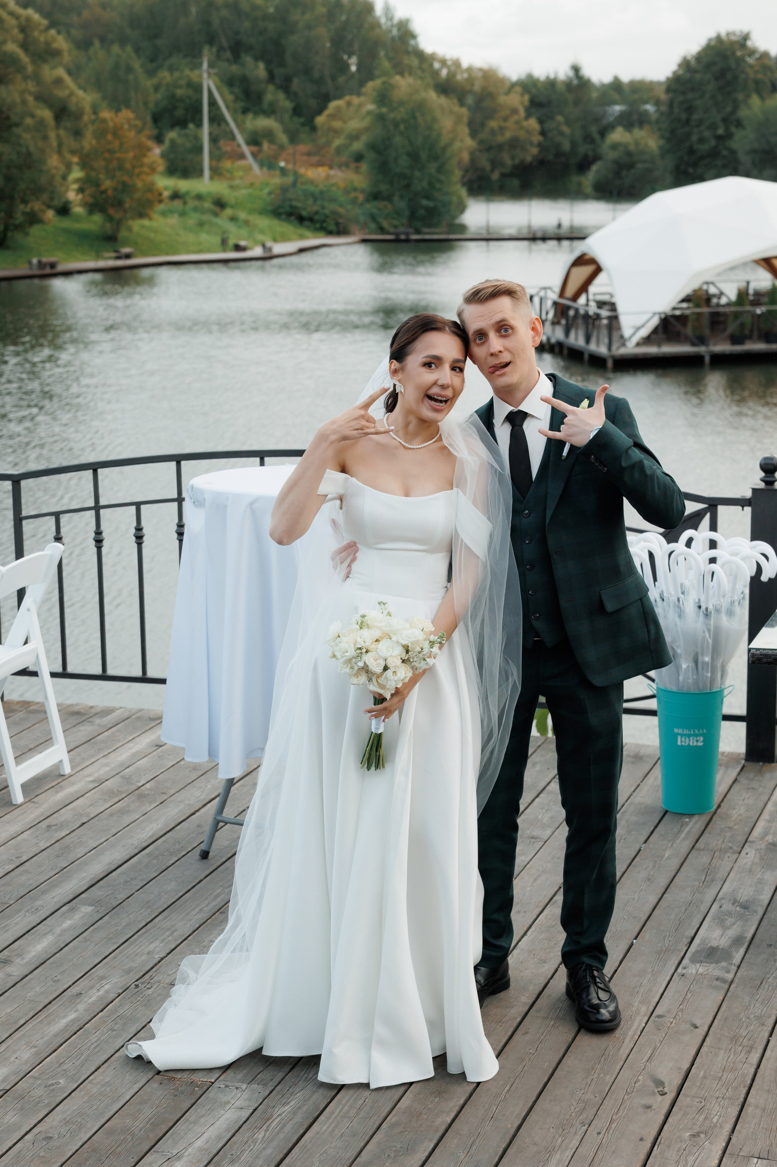 Регистрация в отеле Fish Point, ЗАГС Бутово, прогулка в Остафьево. Свадебный и репортажный фотограф (Москва, Королев и другие)