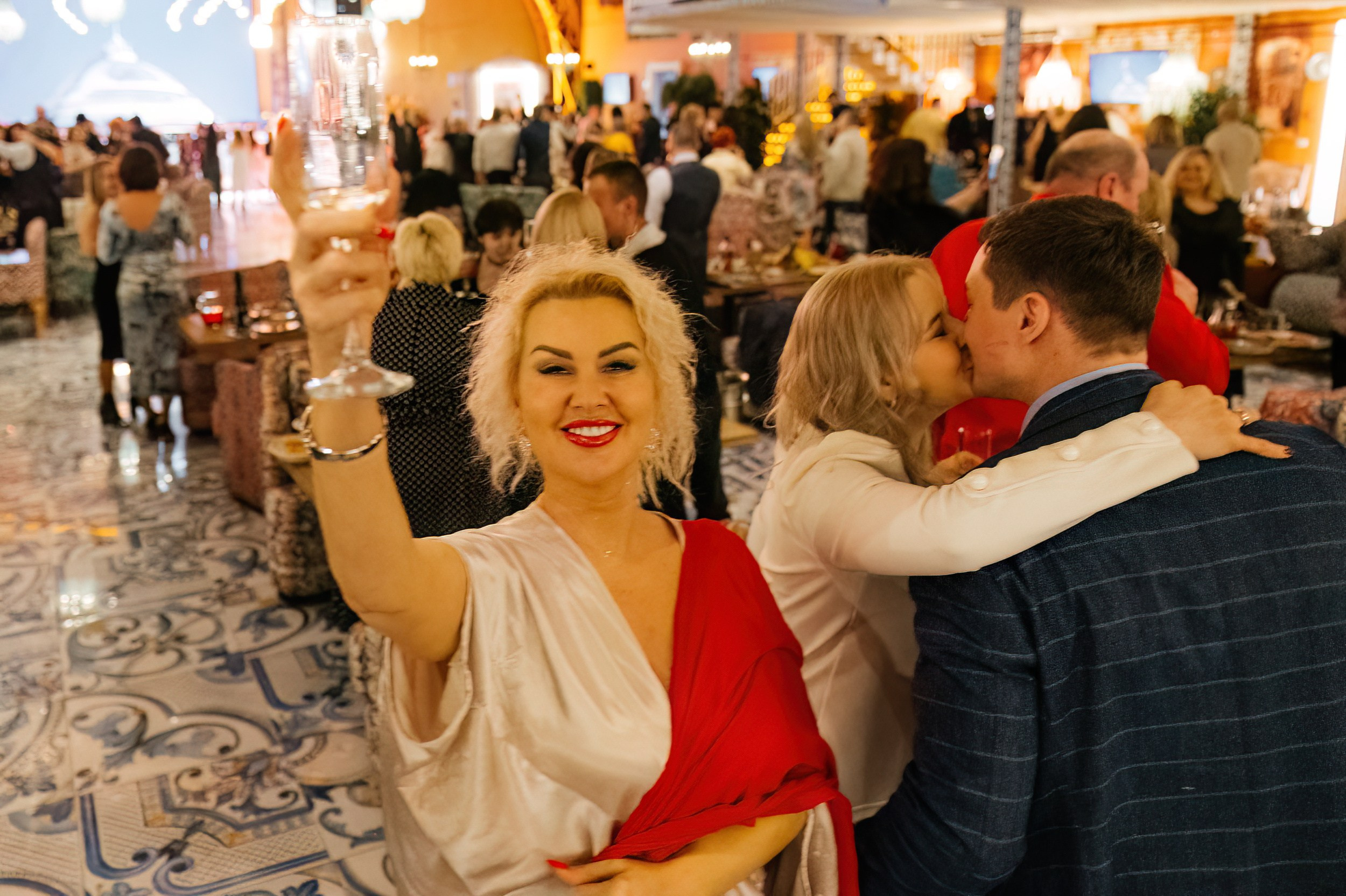 Новогодняя ночь 2024 в ресторане Чайхона ВО. Коммерческий фотограф в Санкт-Петербурге Анна Кобзарь