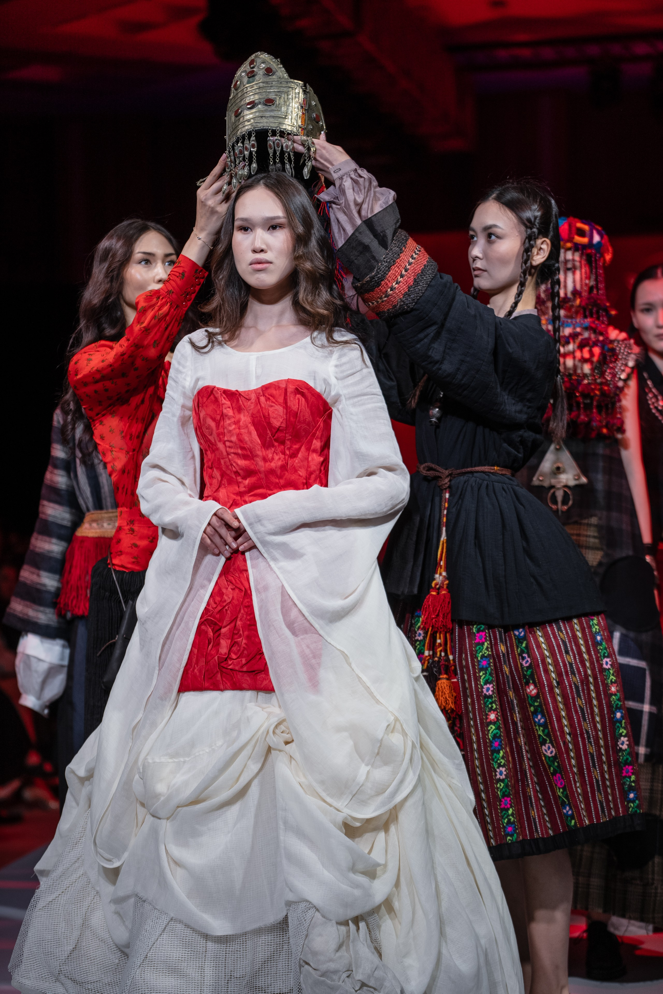 EURASIAN FASHION WEEK Reberth. Сайт Алматинского НЮ АРТ, будуар и фэшн фотографа Дениса Карпенко