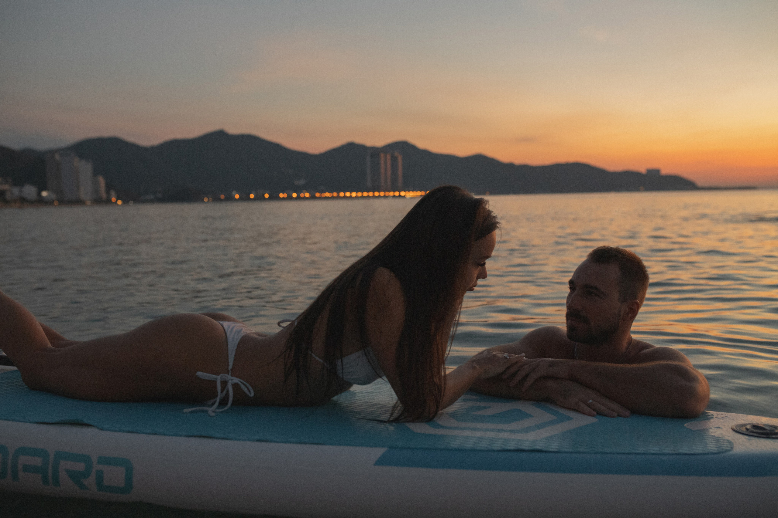 Рассветная прогулка на сапах Ярослав и Анастасия. Главная