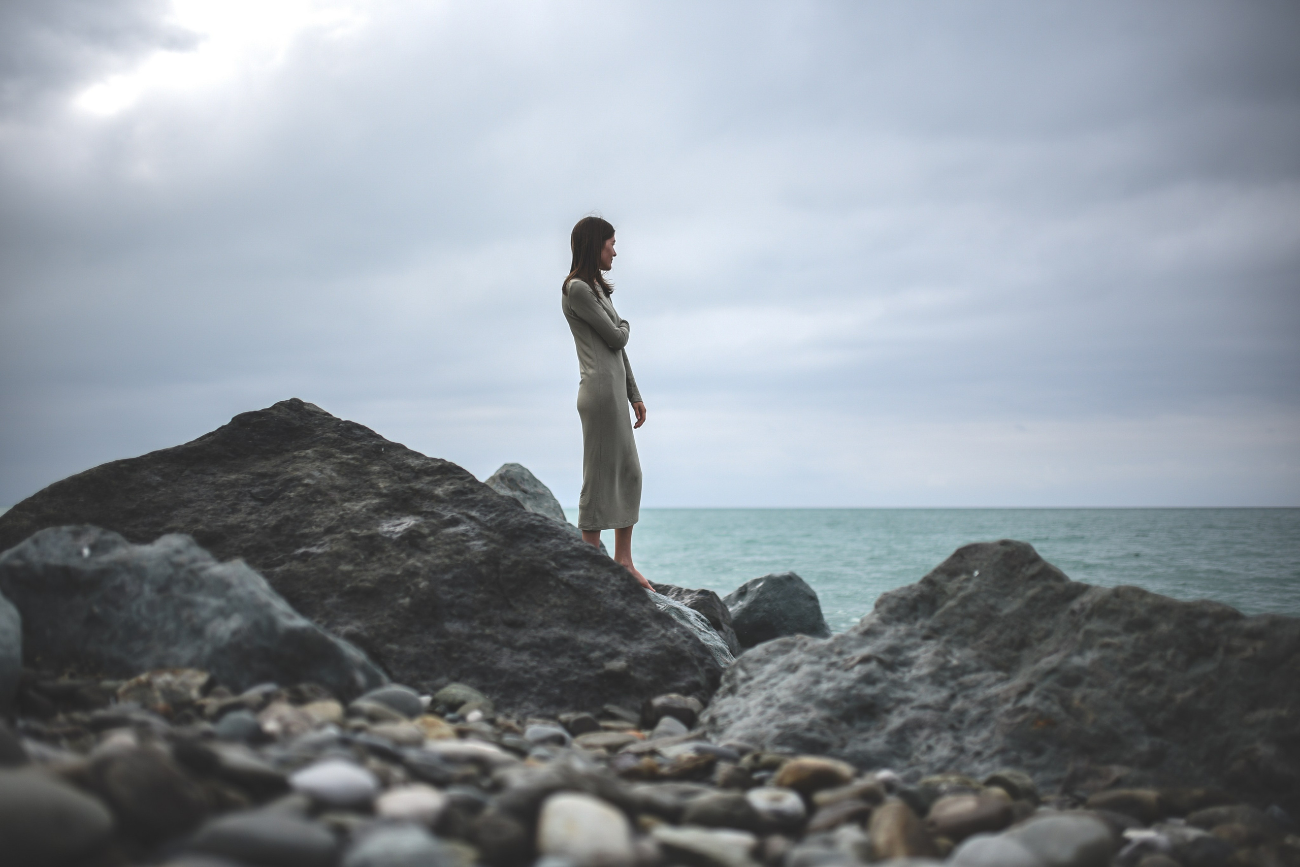 Alina and the Sea. Anastasia Serdyuk, travel photographer, travel photo, portraits, stories, fineart prints