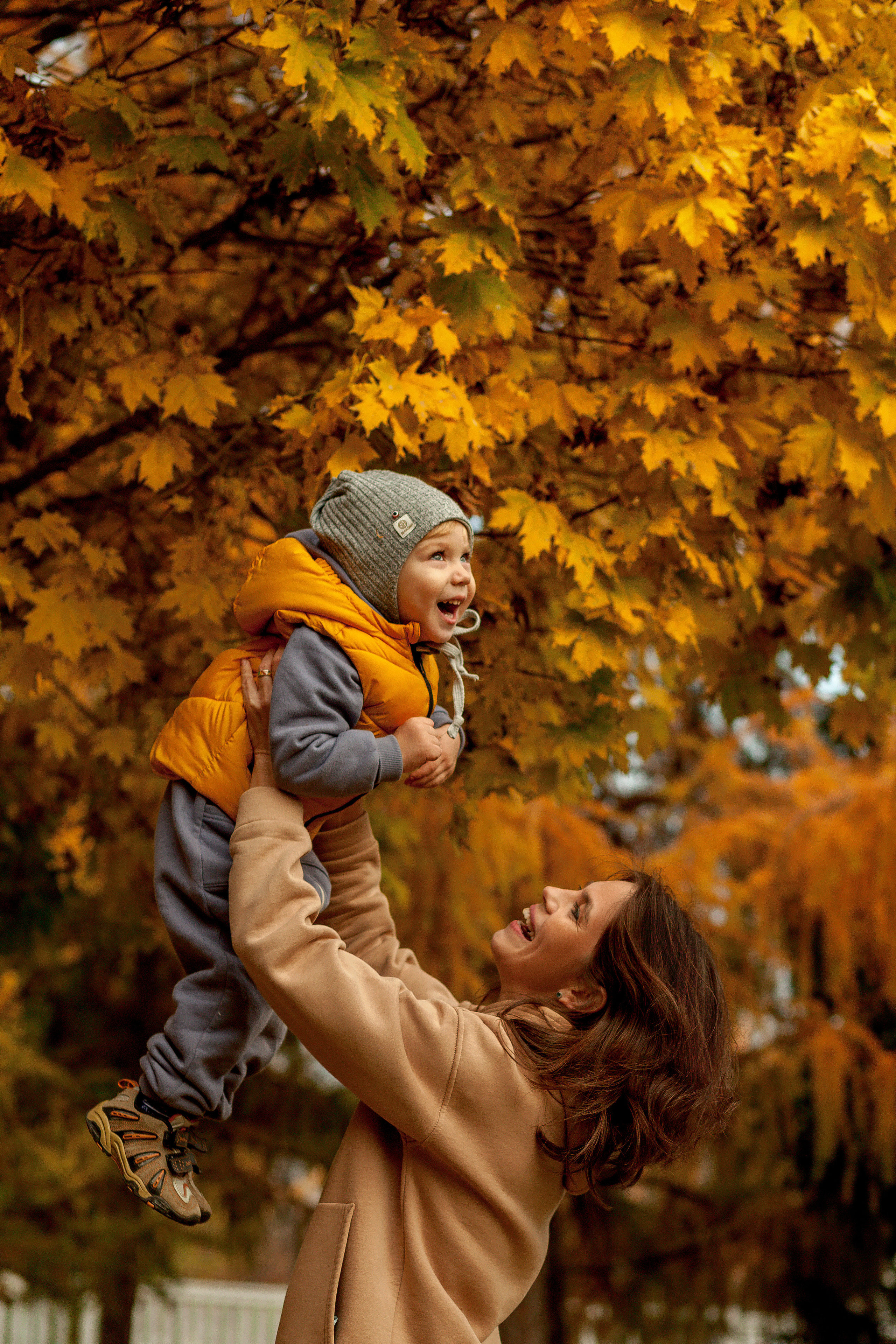 Осень 2022. Выпускные альбомы Казань. Семейный и детский фотограф Михаил Мигачев