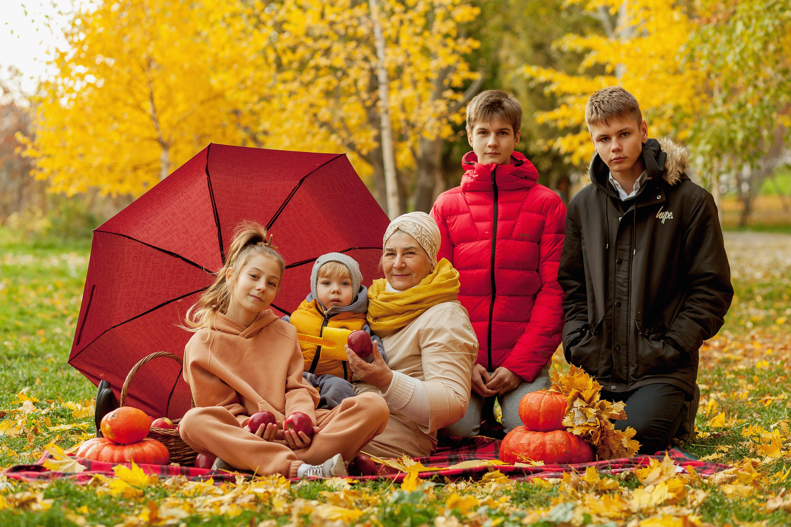 Осень 2022. Выпускные альбомы Казань. Семейный и детский фотограф Михаил Мигачев