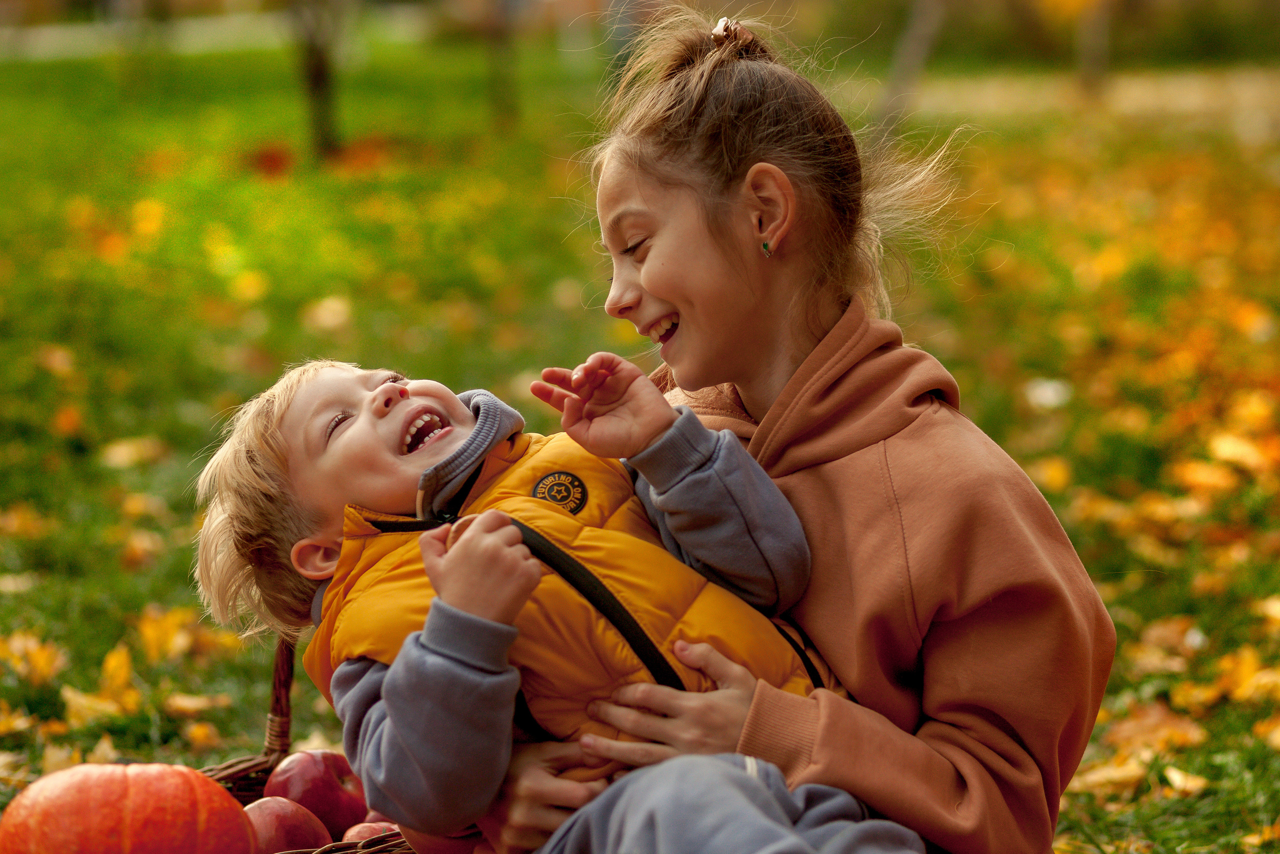 Осень 2022. Выпускные альбомы Казань. Семейный и детский фотограф Михаил Мигачев