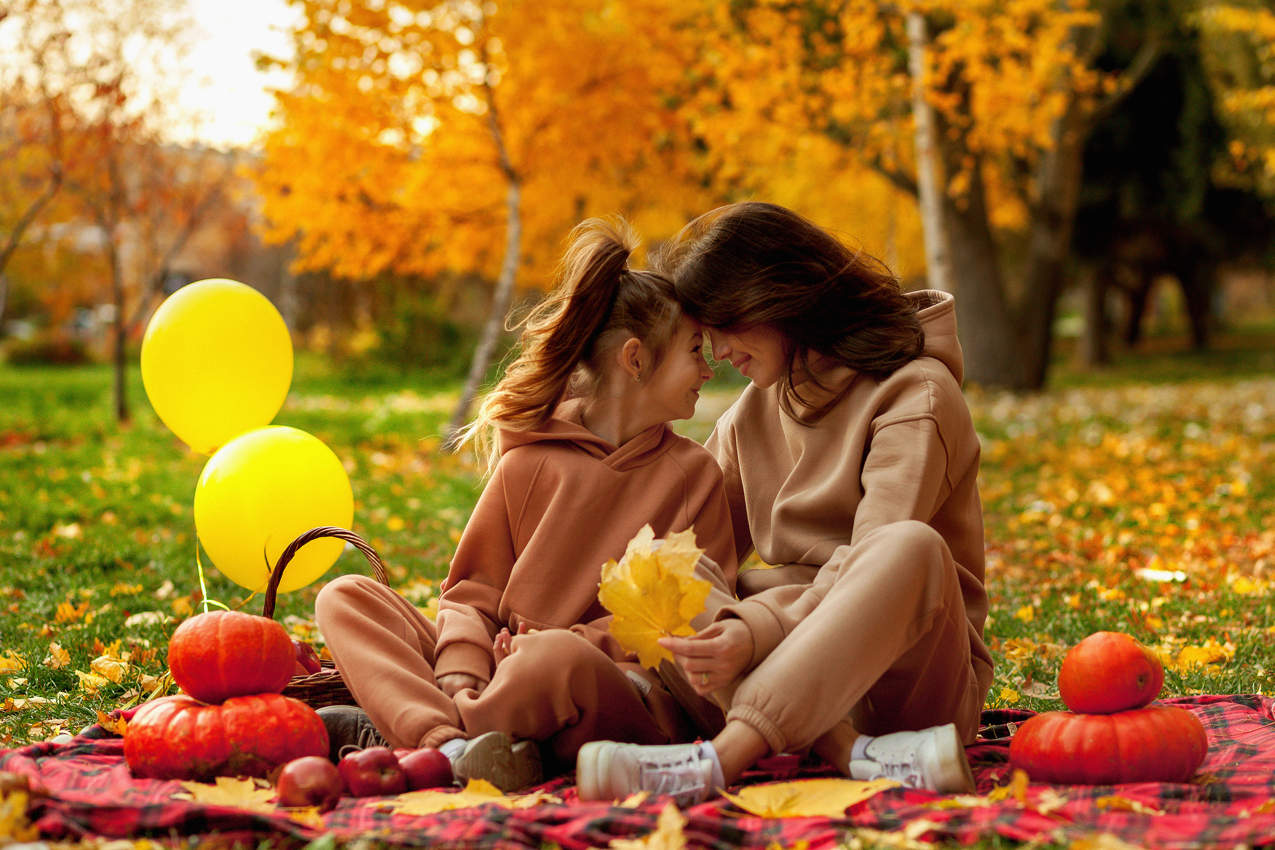 Осень 2022. Выпускные альбомы Казань. Семейный и детский фотограф Михаил Мигачев