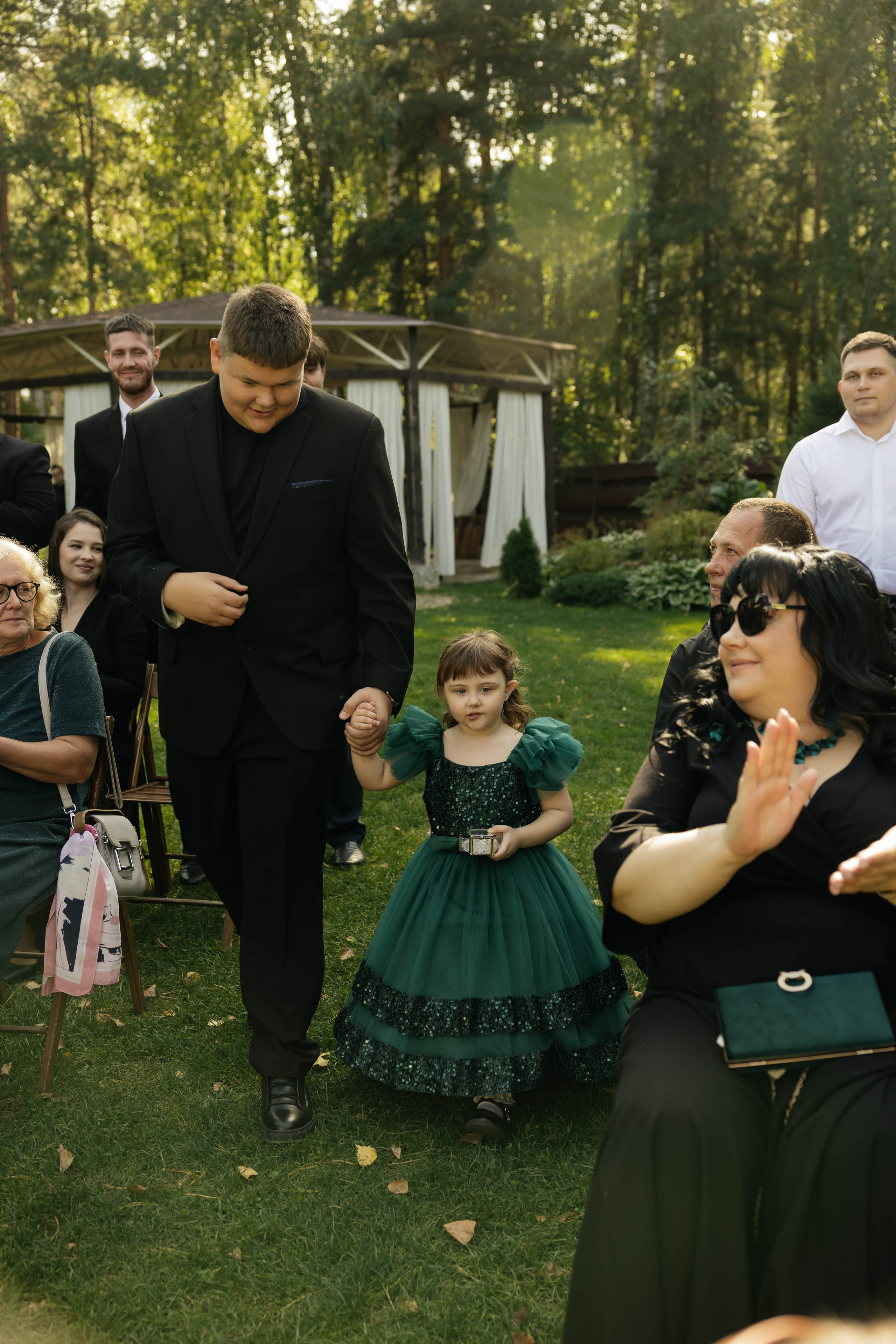 Свадебная история. Лесной Виладж. Свадебный и семейный фотограф Рассказова Виктория