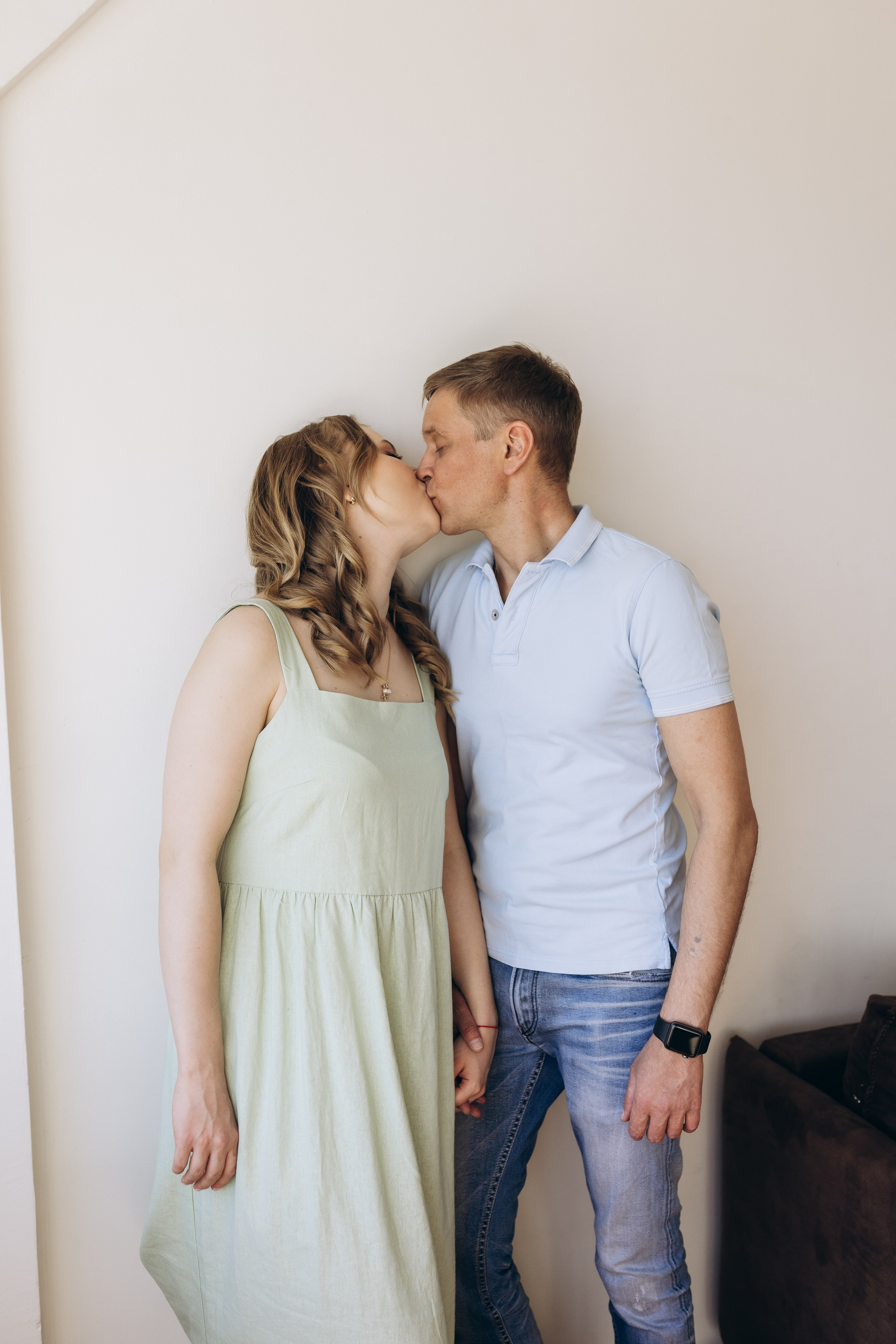 Семейная фотосессия в студии в Москве, семейный фотограф Анна Полушина. Свадебный фотограф в Москве Анна Полушина