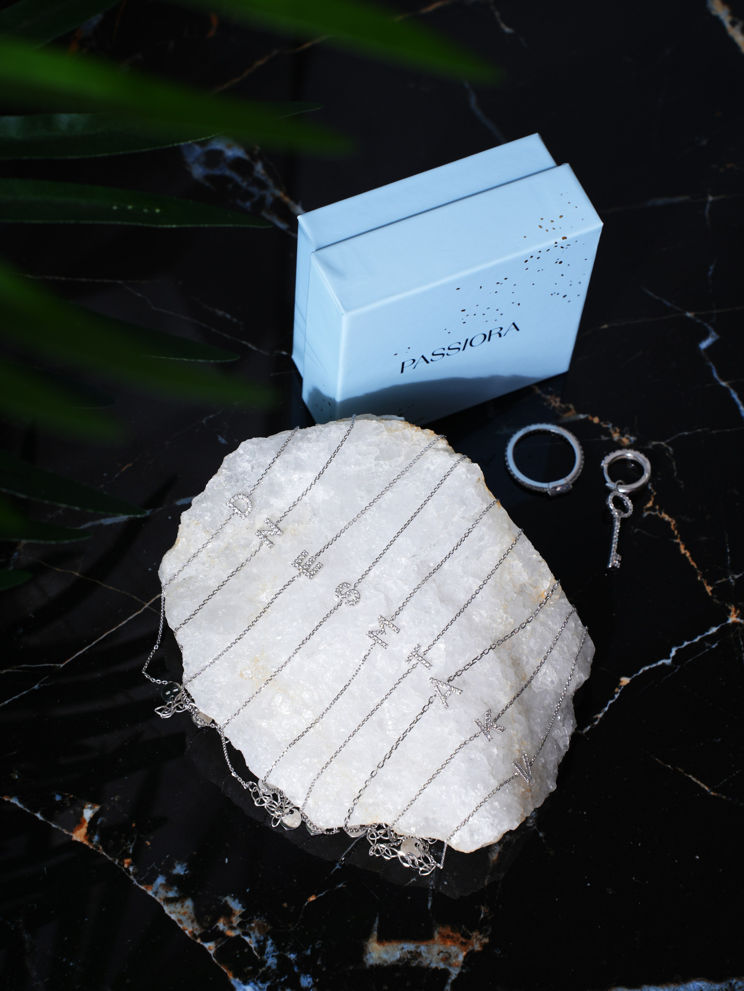 Ювелирная съемка для маркетплейсов. ТМ Продакшн — Съемка для маркетплейсов в Москве