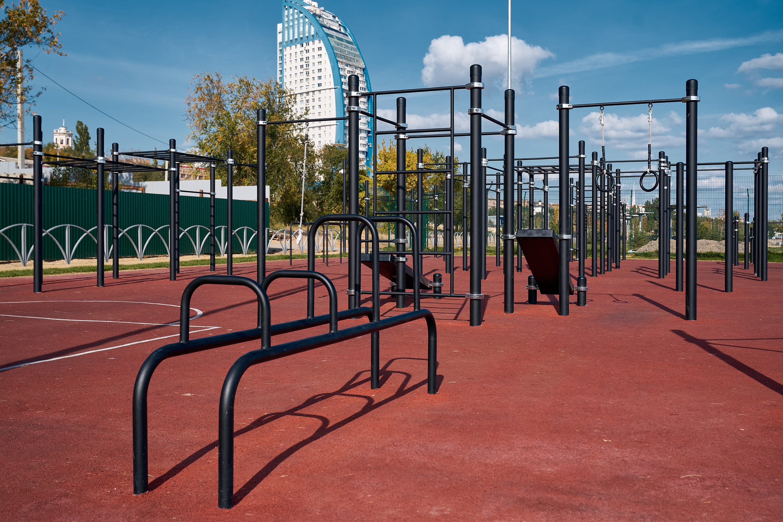 Спортивная площадка KENGURU PRO. Фотограф Никита Барановский