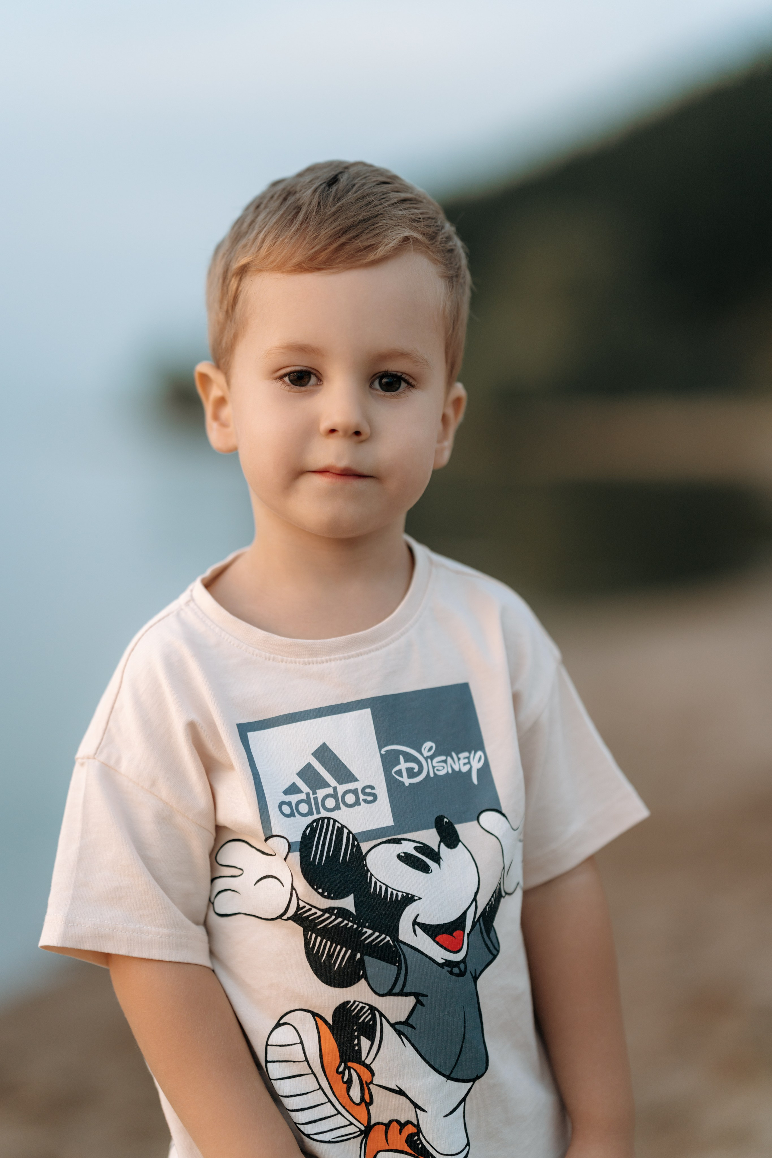 Юлия с семьей берег Волги. Семейный и свадебный фотограф в Ульяновске Арина Авдеева