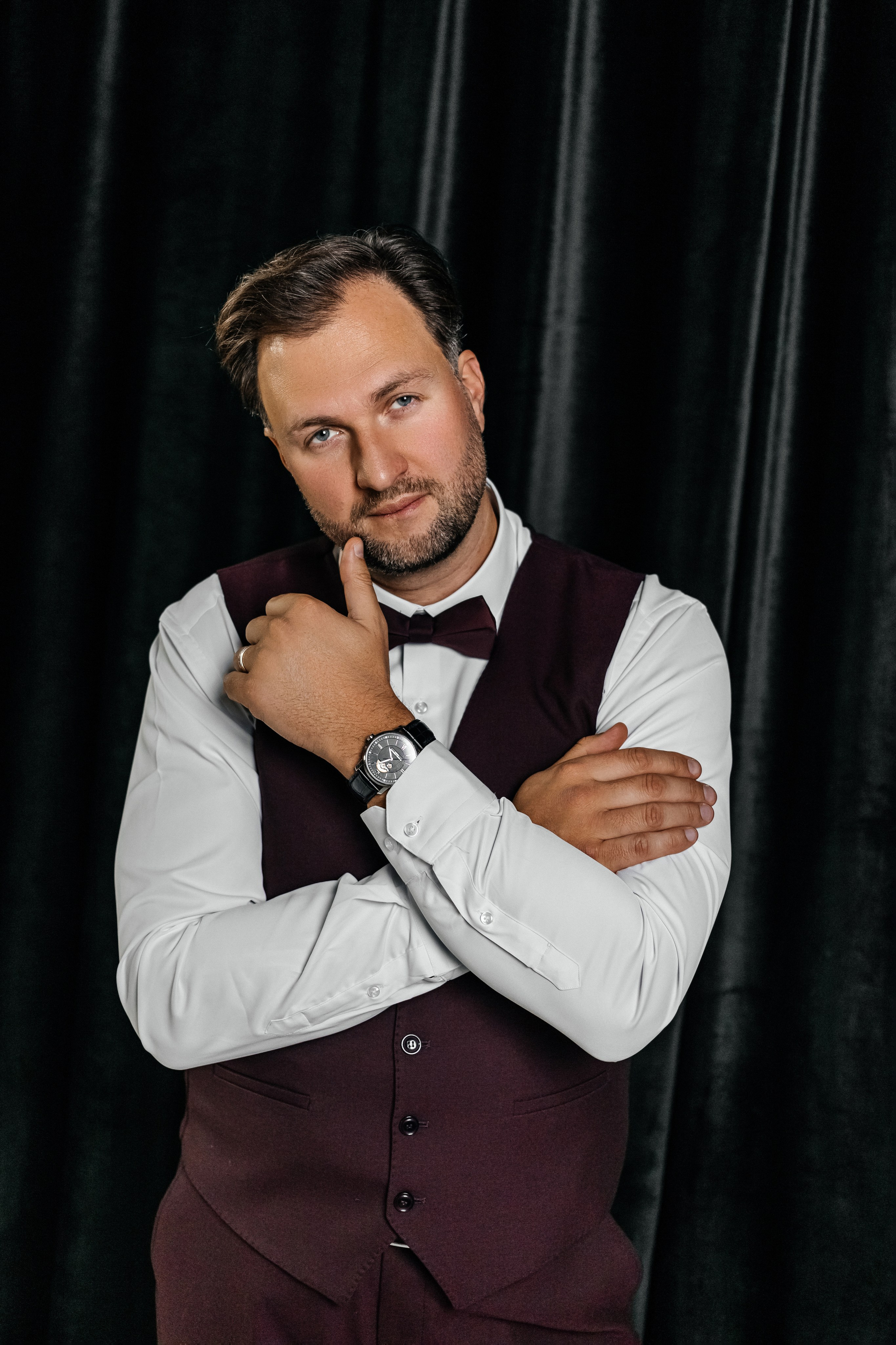 Бизнес-портрет для ведущего мероприятий. КОНТЕНТ ФОТОГРАФ