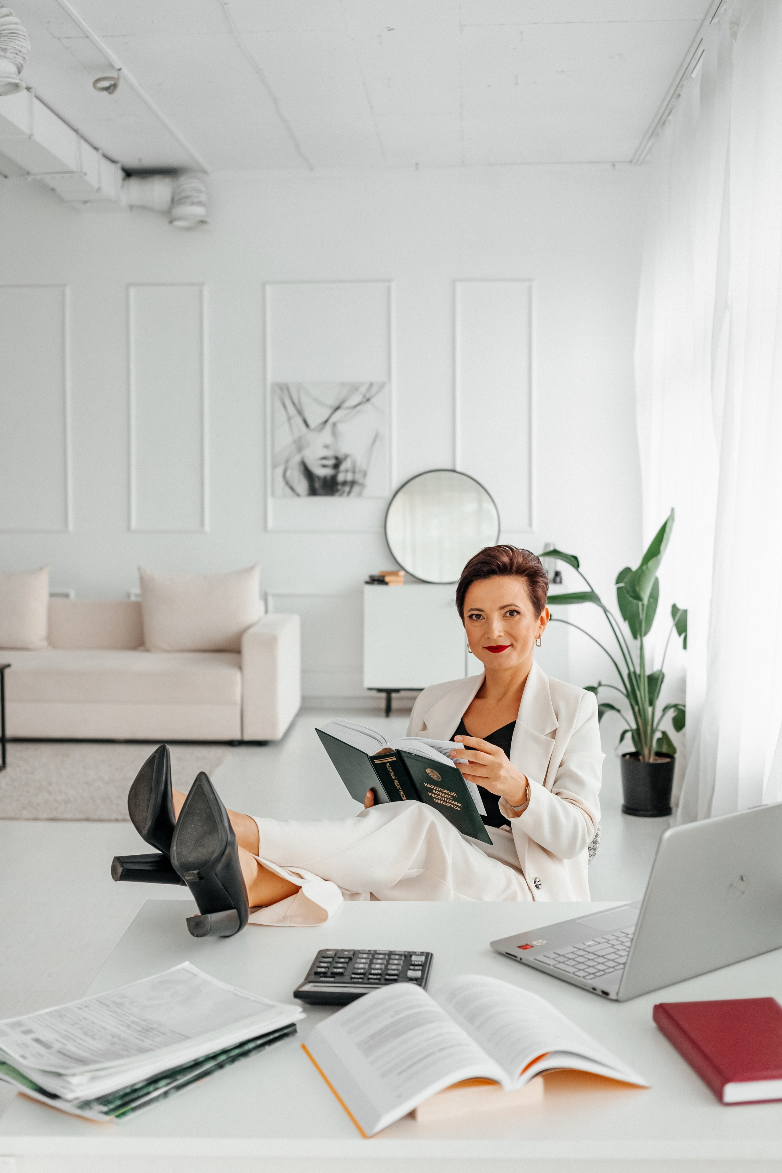 Контентная фотосессия для бухгалтера. КОНТЕНТ ФОТОГРАФ