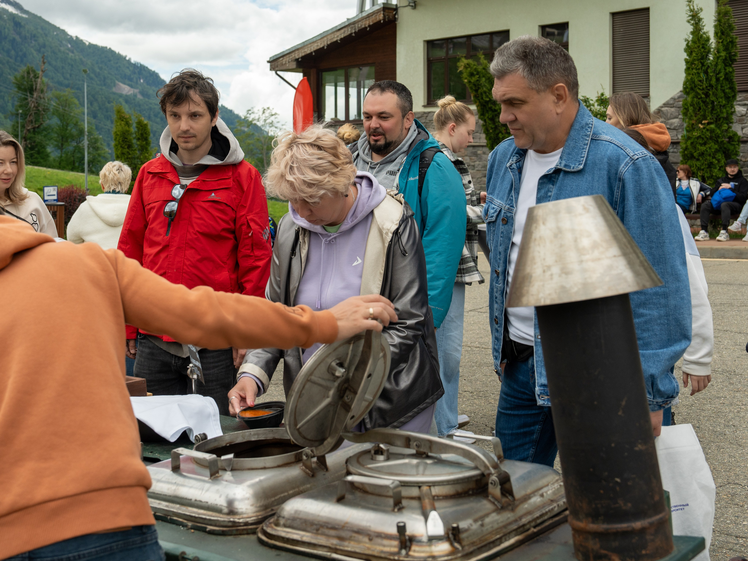 Шествие бессмертного полка 9 мая 2024 Rosa Springs. Репортажный фотограф в Красной Поляне и Сочи Павлюченко Екатерина