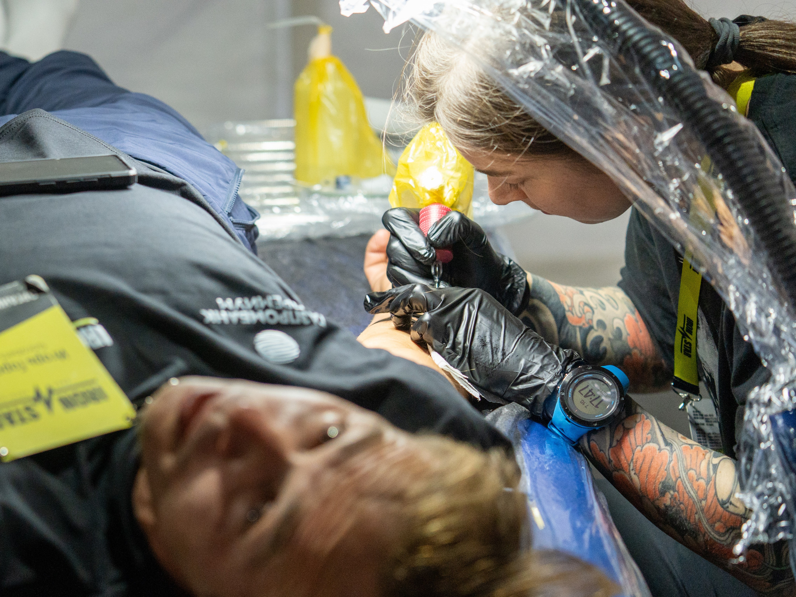 Фотоотчет партнерской интеграции для компании TELE2 на фестивале Ironstar. Репортажный фотограф в Красной Поляне и Сочи Павлюченко Екатерина