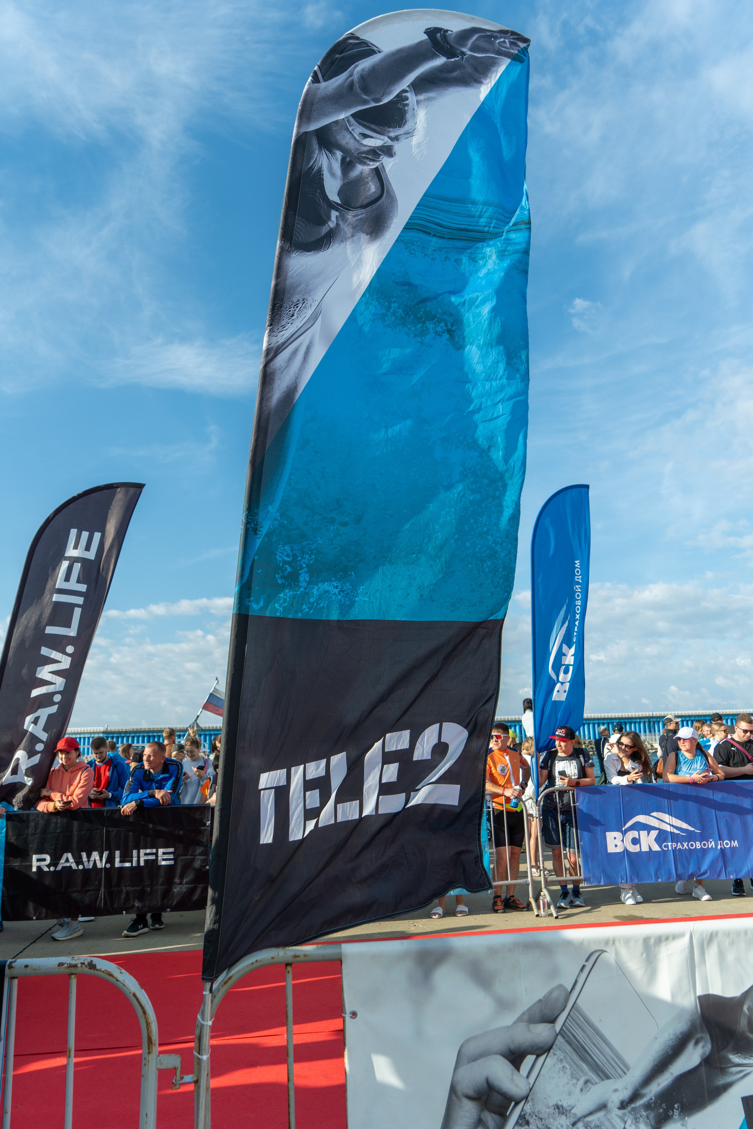 Фотоотчет партнерской интеграции для компании TELE2 на фестивале Ironstar. Репортажный фотограф в Красной Поляне и Сочи Павлюченко Екатерина