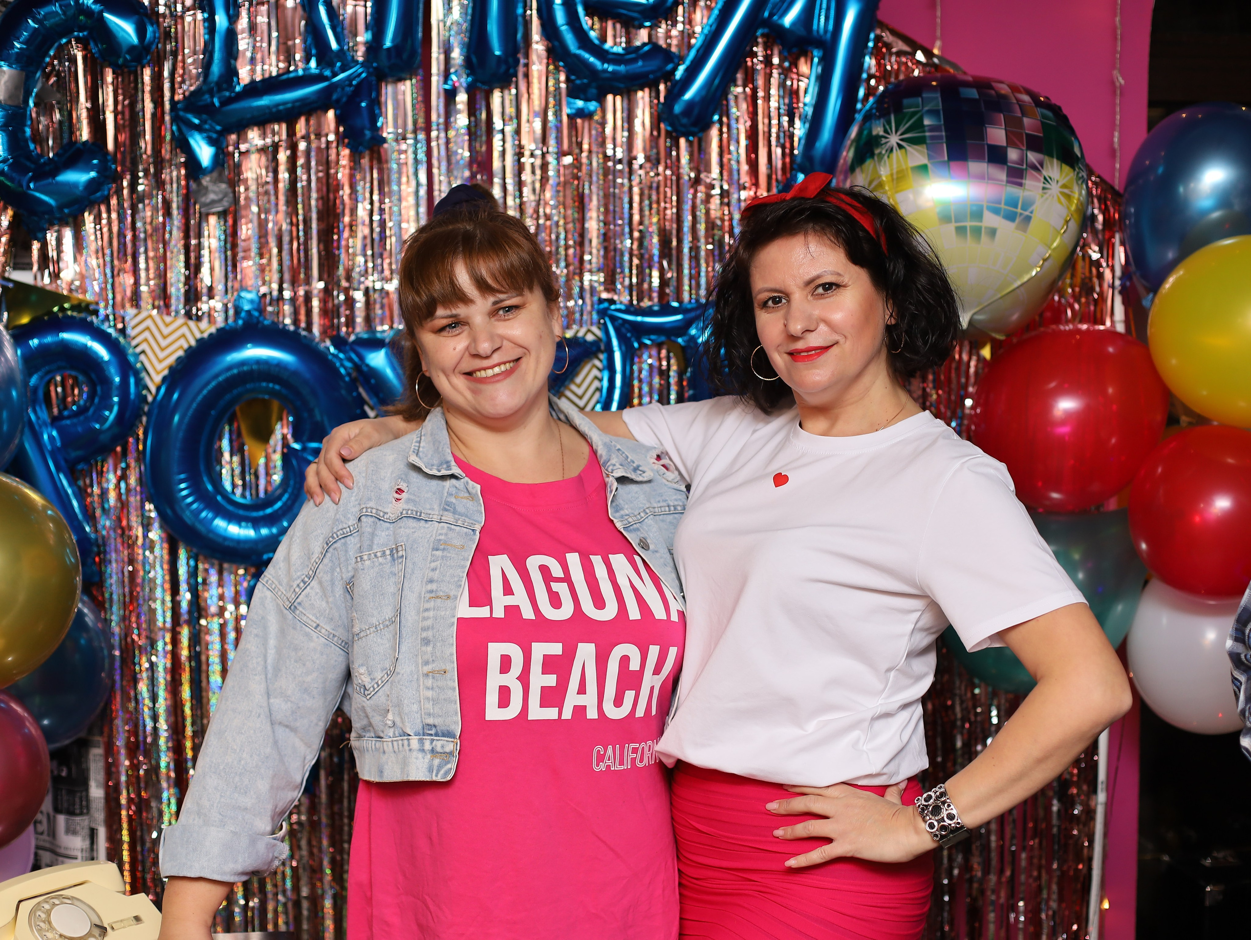 Дискотека в стиле 90-х. Репортажный фотограф Анапа