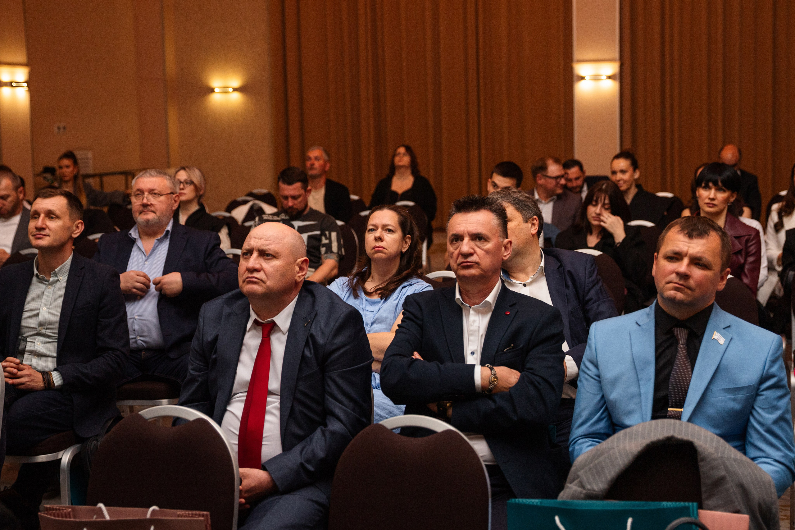 Конференция АВАНТИ. Фотограф Краснодар Настя Зокс