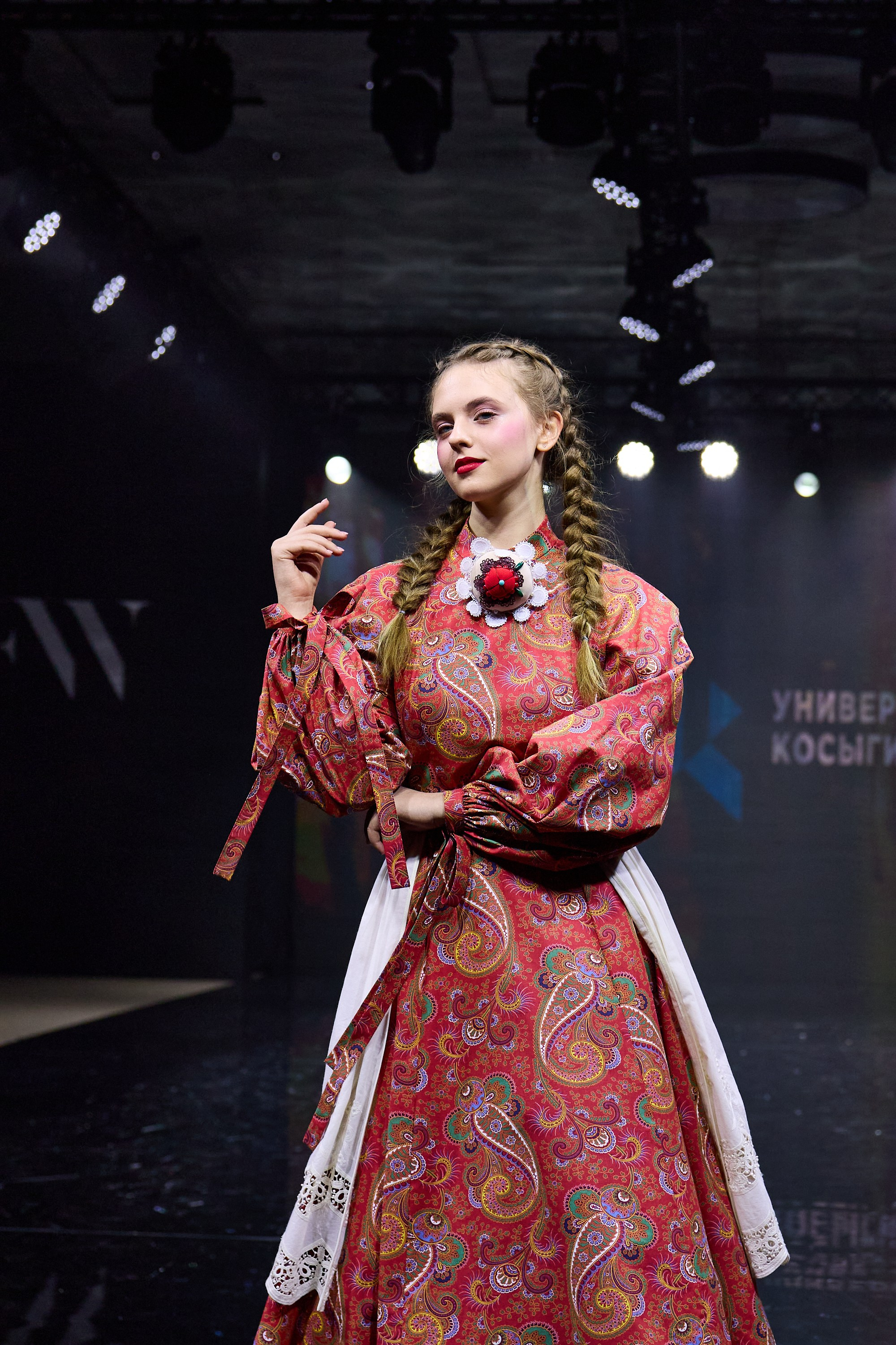 Sochi Fashion Week 2025. Профессиональный фотограф в Сочи Виктория Джой. Обучение