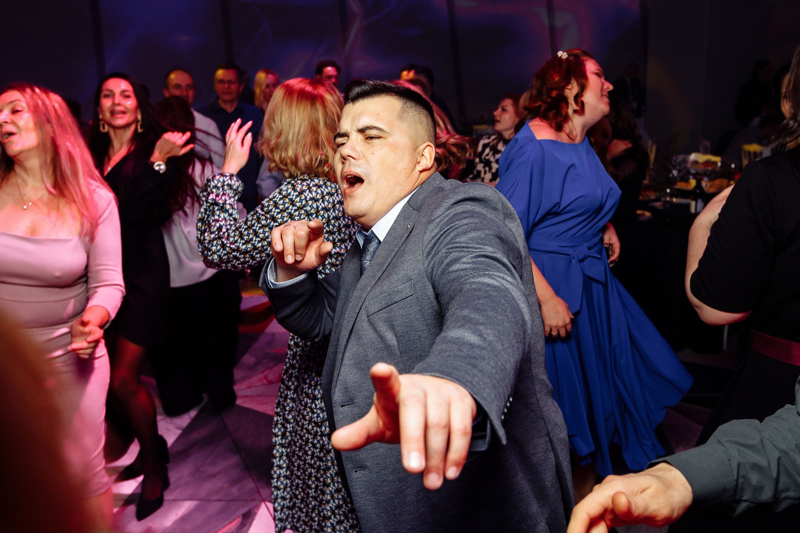 Корпоратив ПолСтраны. Свадебный и портретный фотограф в Королёве Сергей Чихарев